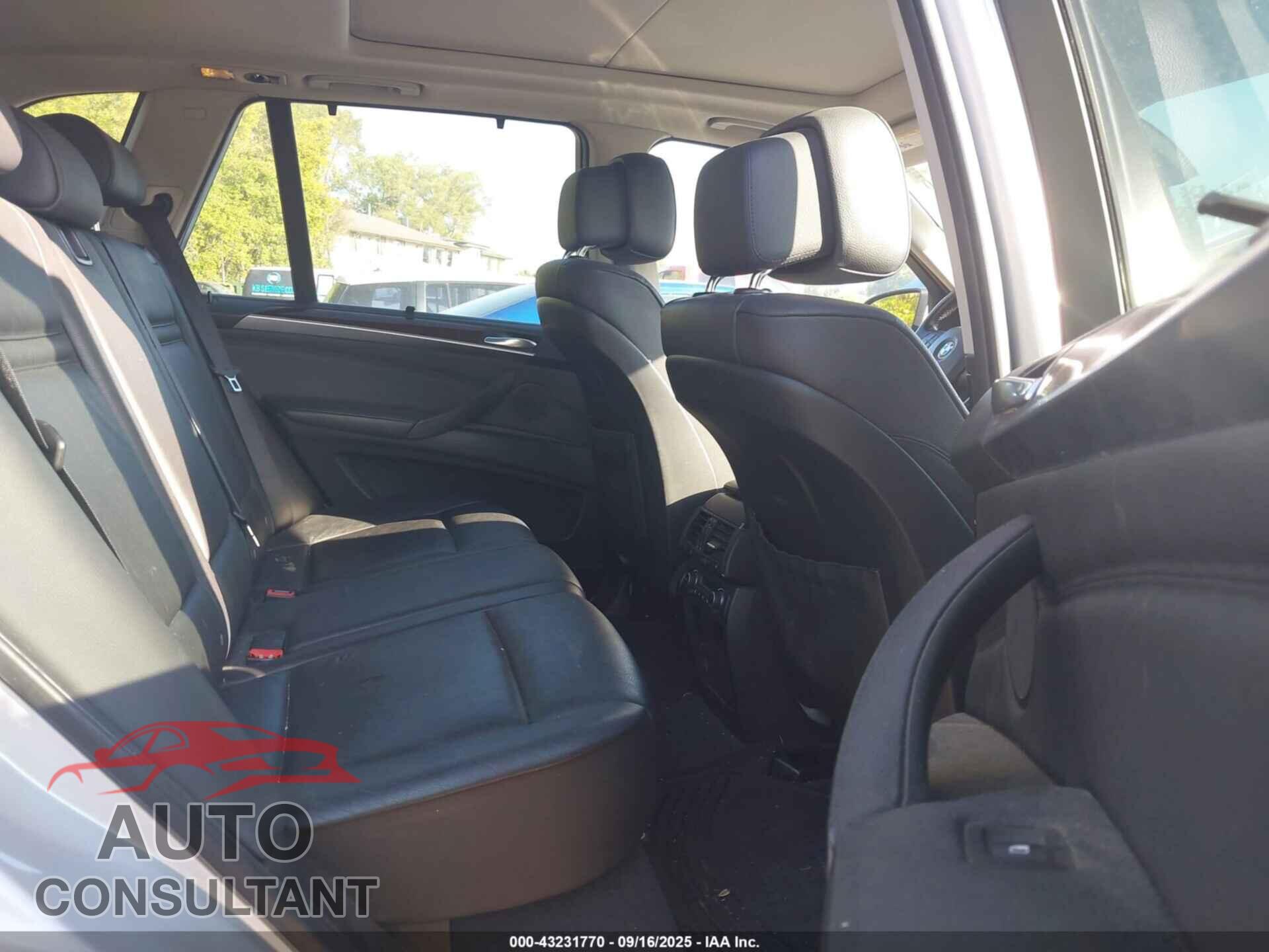 BMW X5 2011 - 5UXZW0C54BL660300