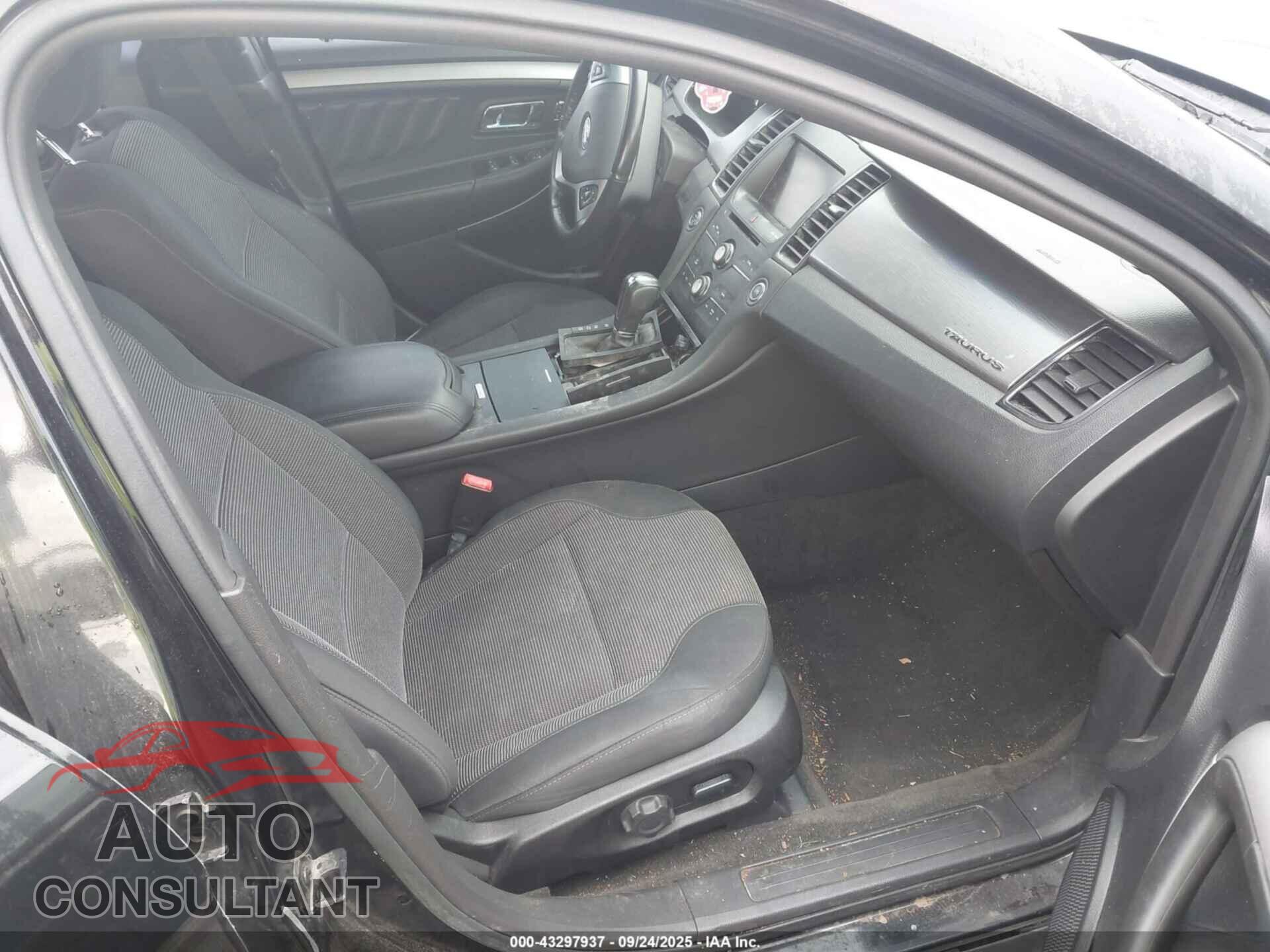 FORD TAURUS 2015 - 1FAHP2H83FG168211