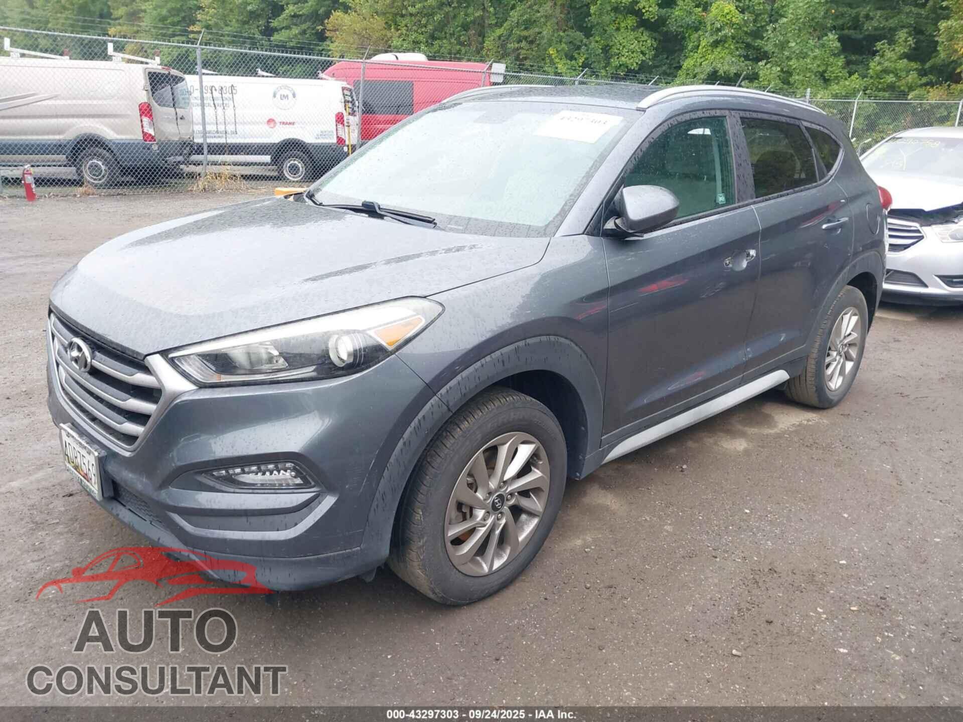 HYUNDAI TUCSON 2017 - KM8J3CA40HU472682