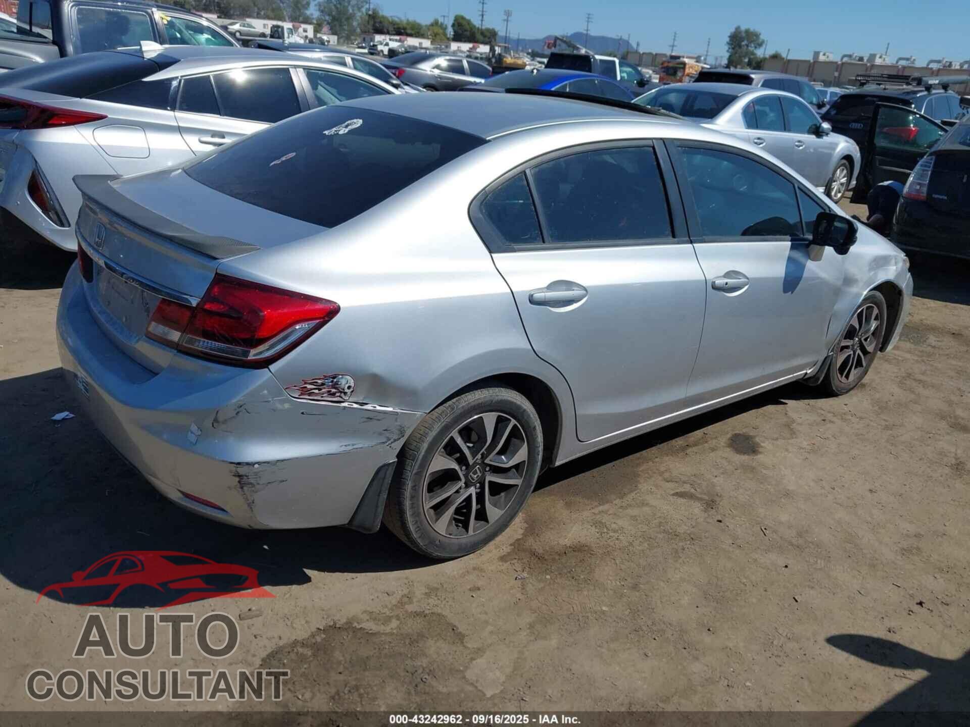 HONDA CIVIC 2015 - 2HGFB2F89FH563910