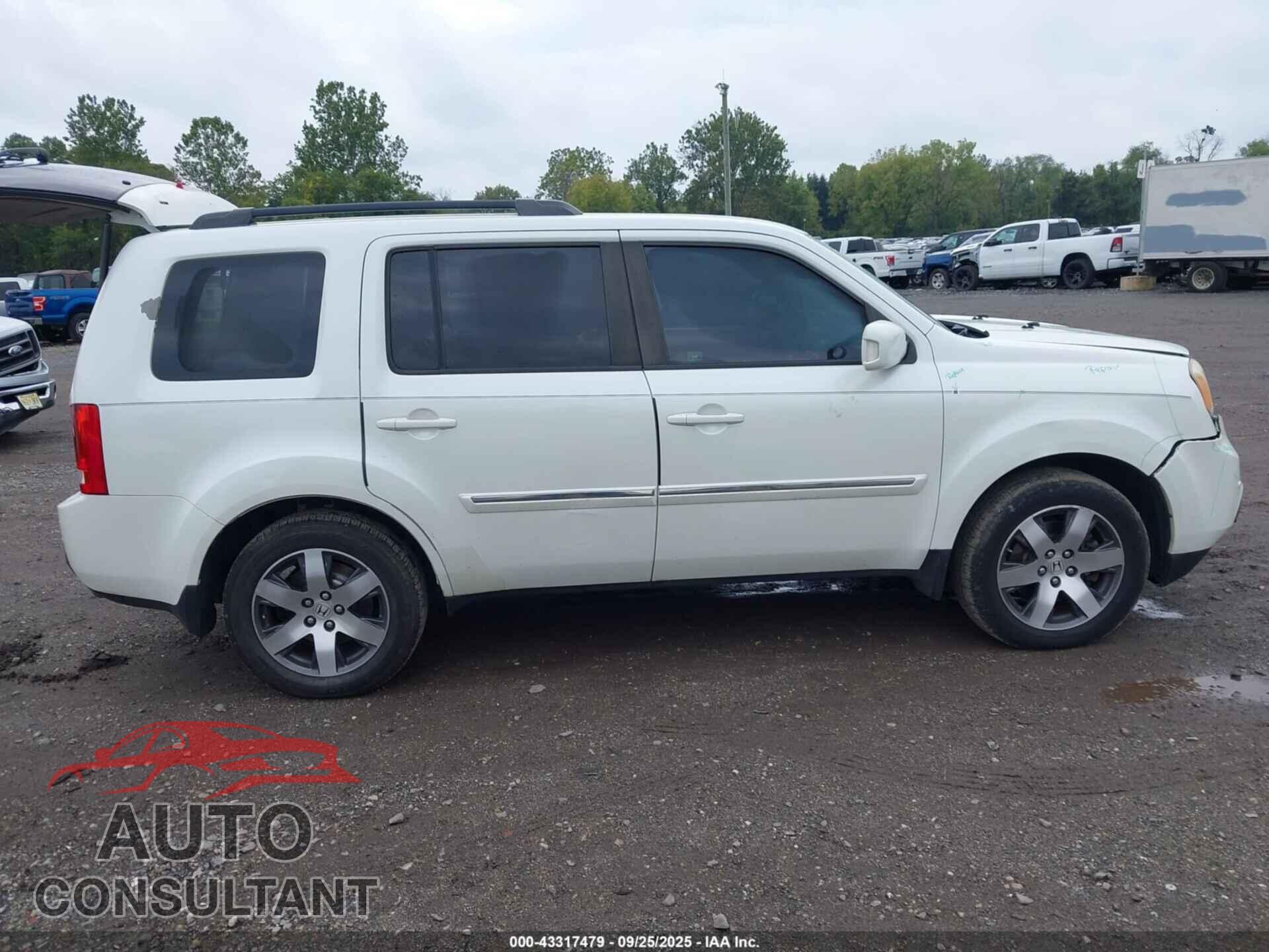 HONDA PILOT 2012 - 5FNYF4H9XCB077069
