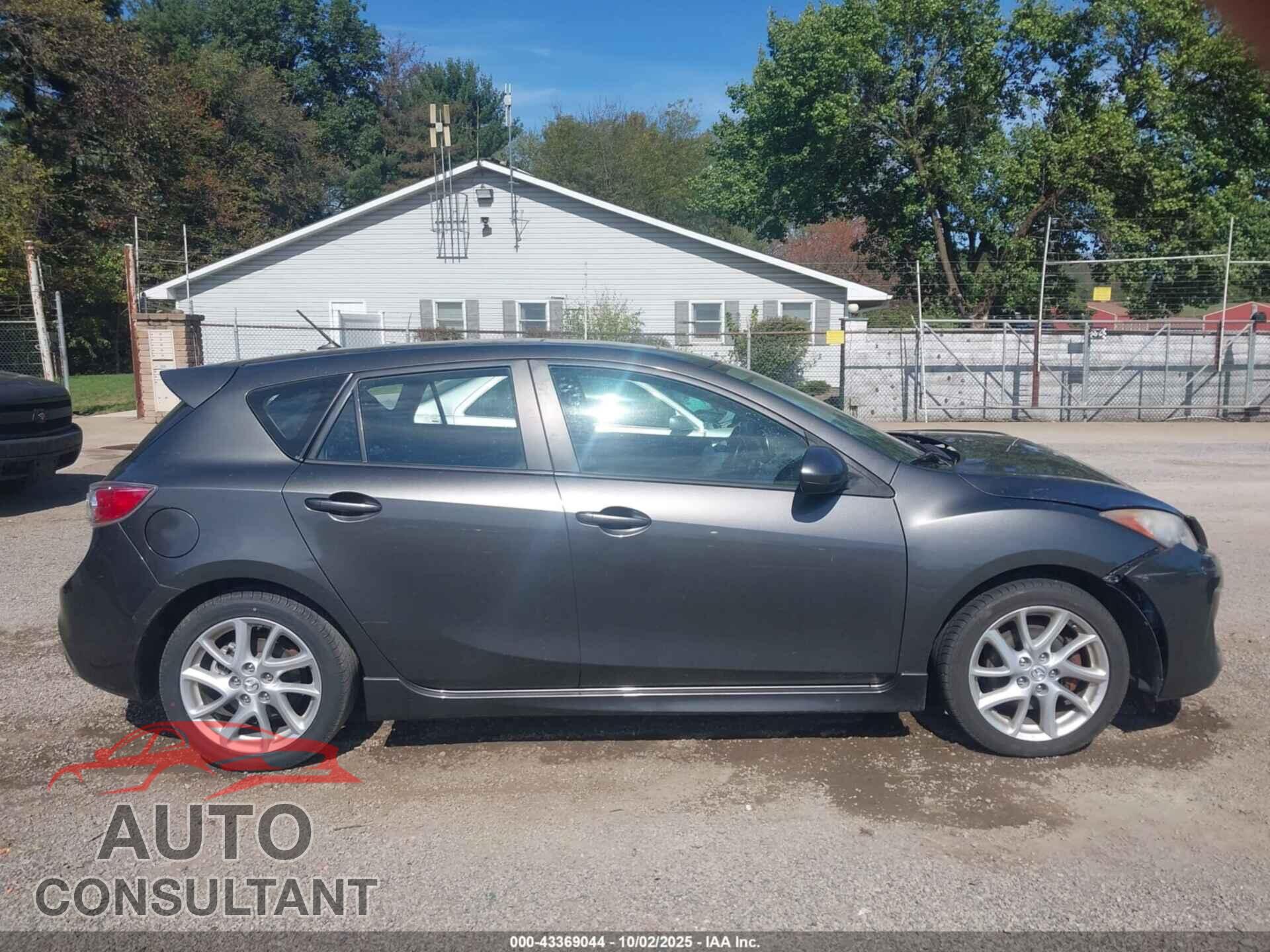 MAZDA MAZDA3 2012 - JM1BL1L68C1510035