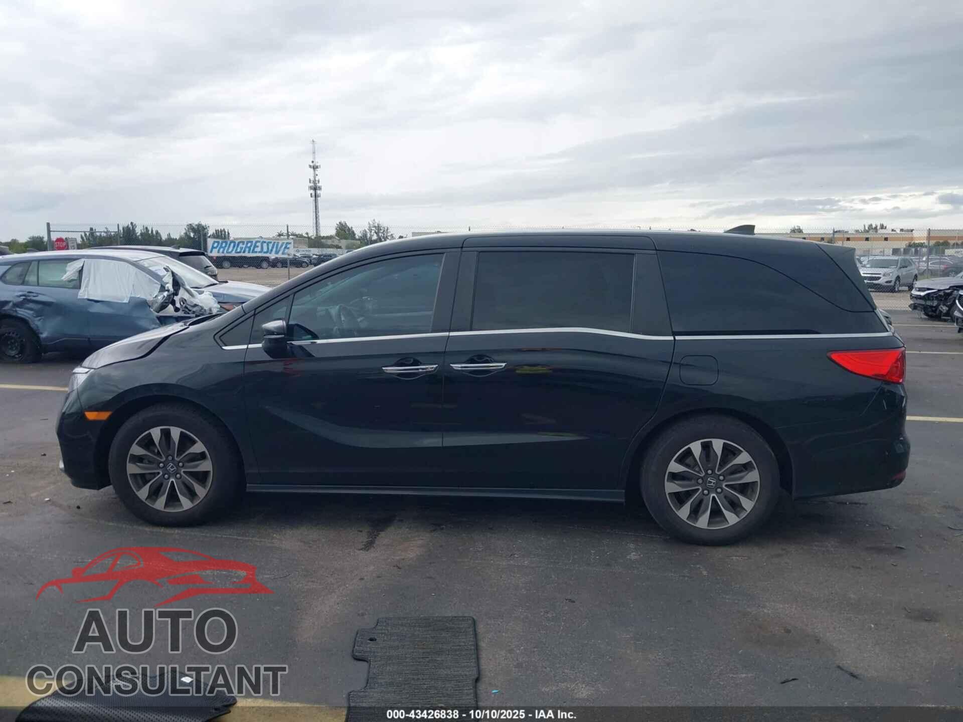 HONDA ODYSSEY 2023 - 5FNRL6H64PB036649