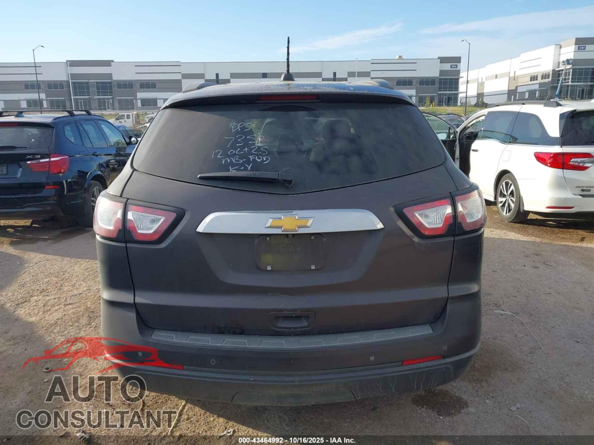 CHEVROLET TRAVERSE 2016 - 1GNKRHKD4GJ197358