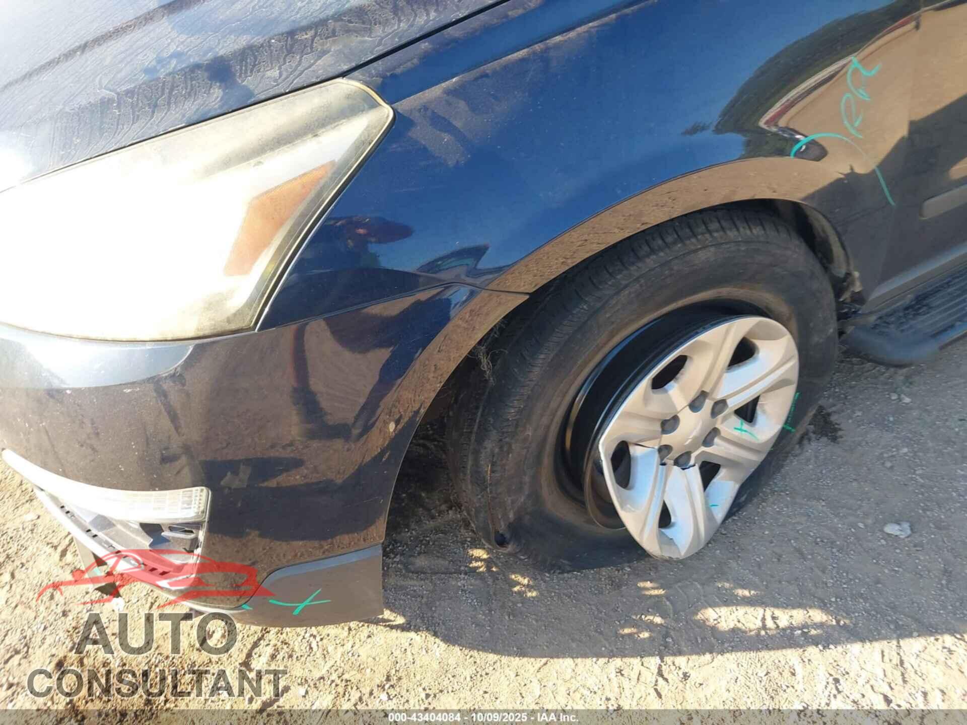 CHEVROLET TRAVERSE 2015 - 1GNKRFEDXFJ275799