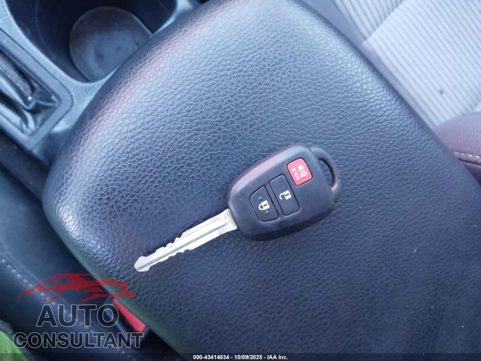 TOYOTA RAV4 2014 - 2T3RFREV9EW199759
