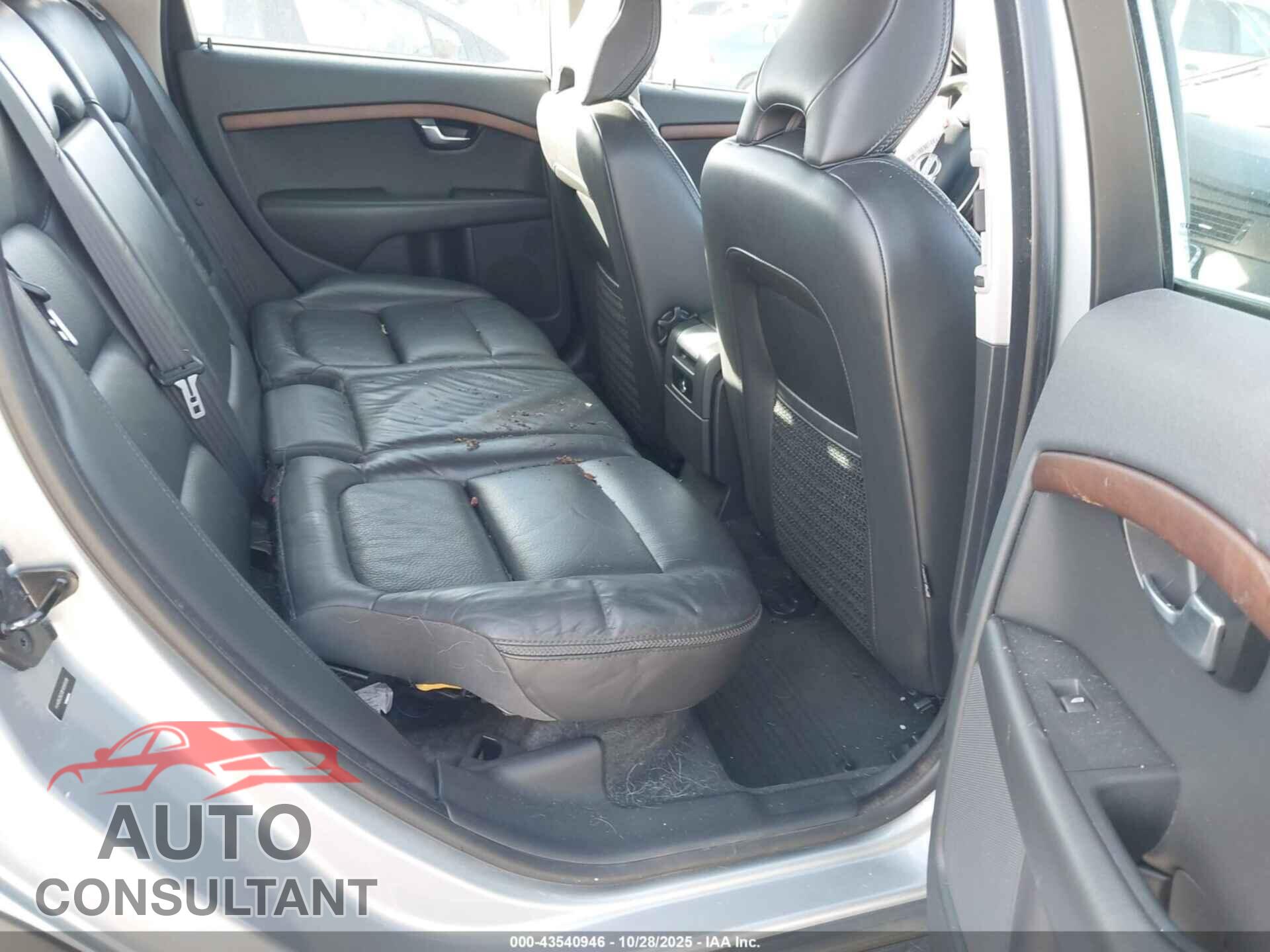 VOLVO XC70 2011 - YV4952BZ0B1098599