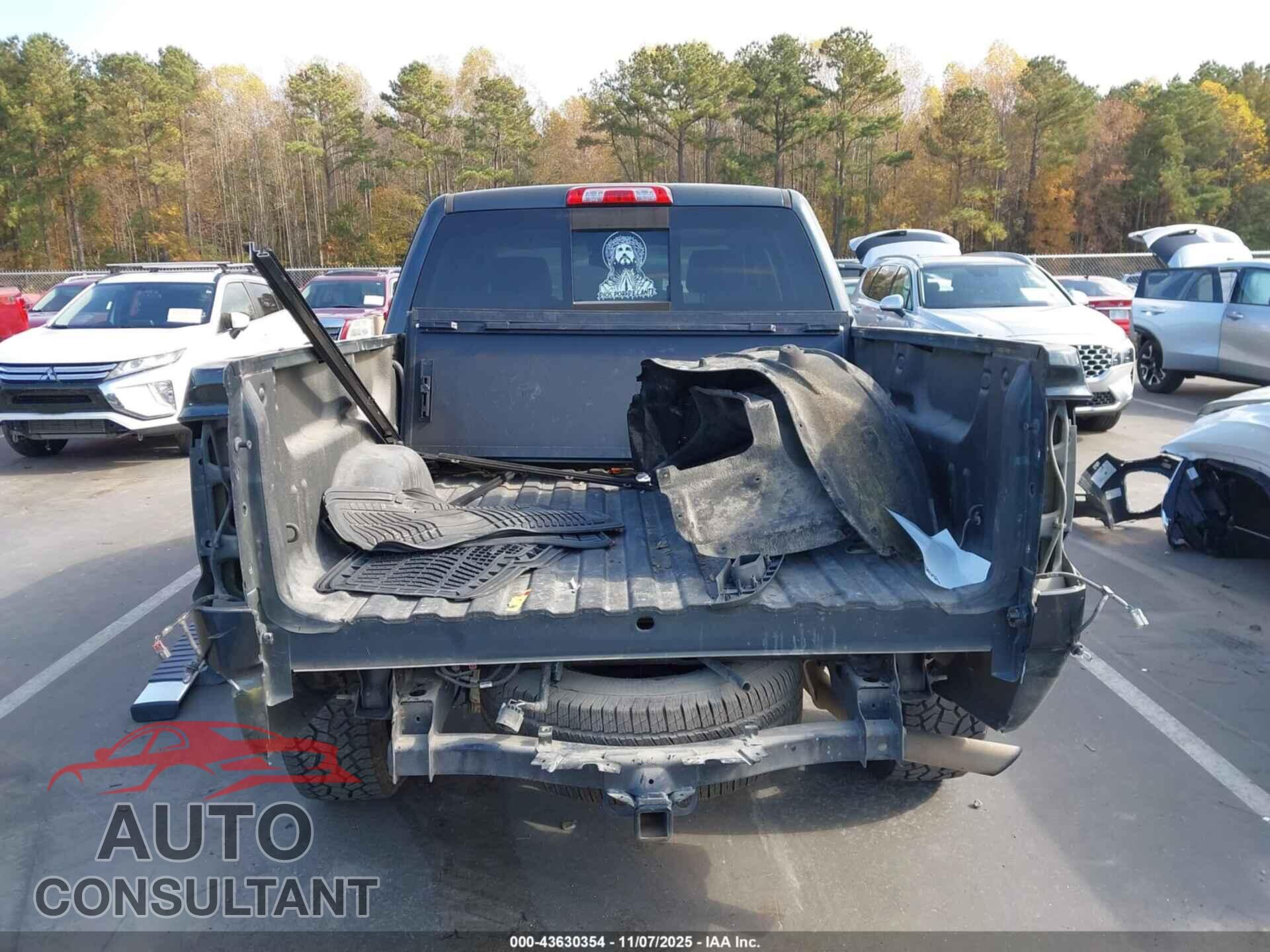 CHEVROLET SILVERADO 1500 2018 - 3GCUKSEJ3JG302940