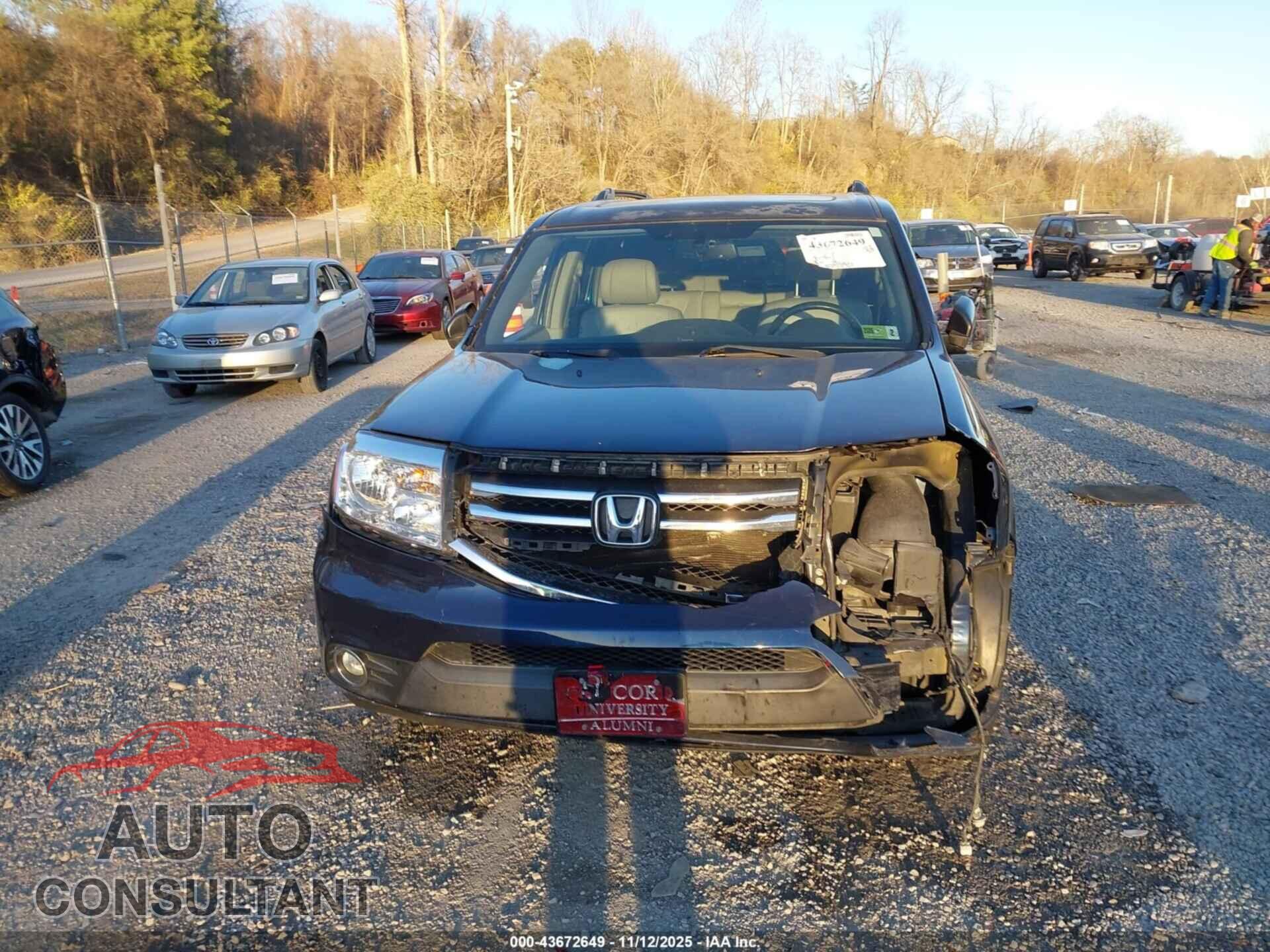 HONDA PILOT 2015 - 5FNYF4H50FB019067