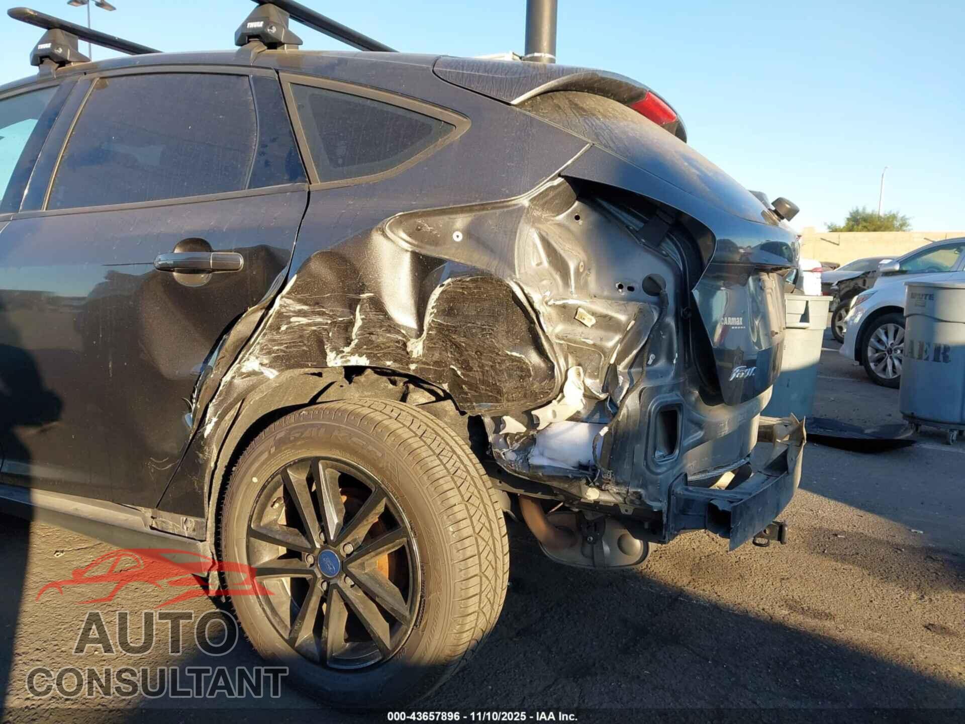 FORD FOCUS 2017 - 1FADP3K24HL218049