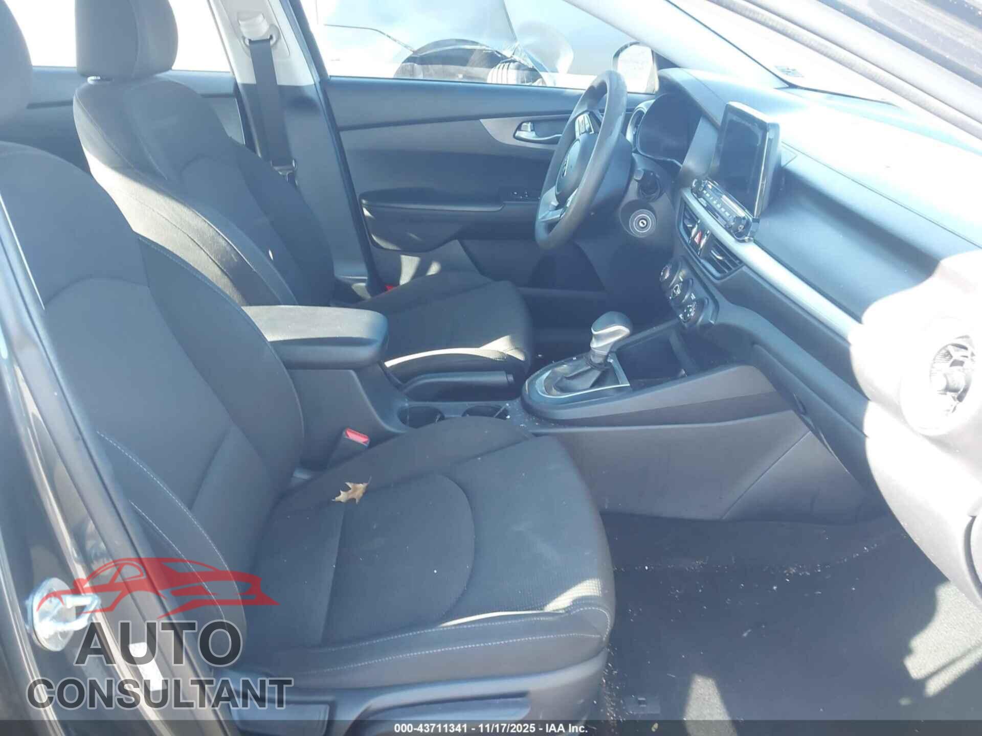KIA FORTE 2021 - 3KPF24AD5ME275079