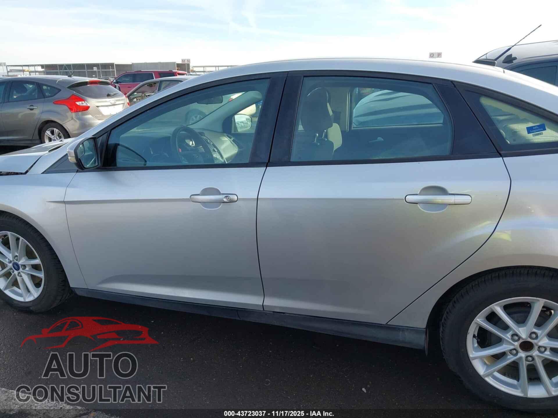 FORD FOCUS 2015 - 1FADP3F21FL221286