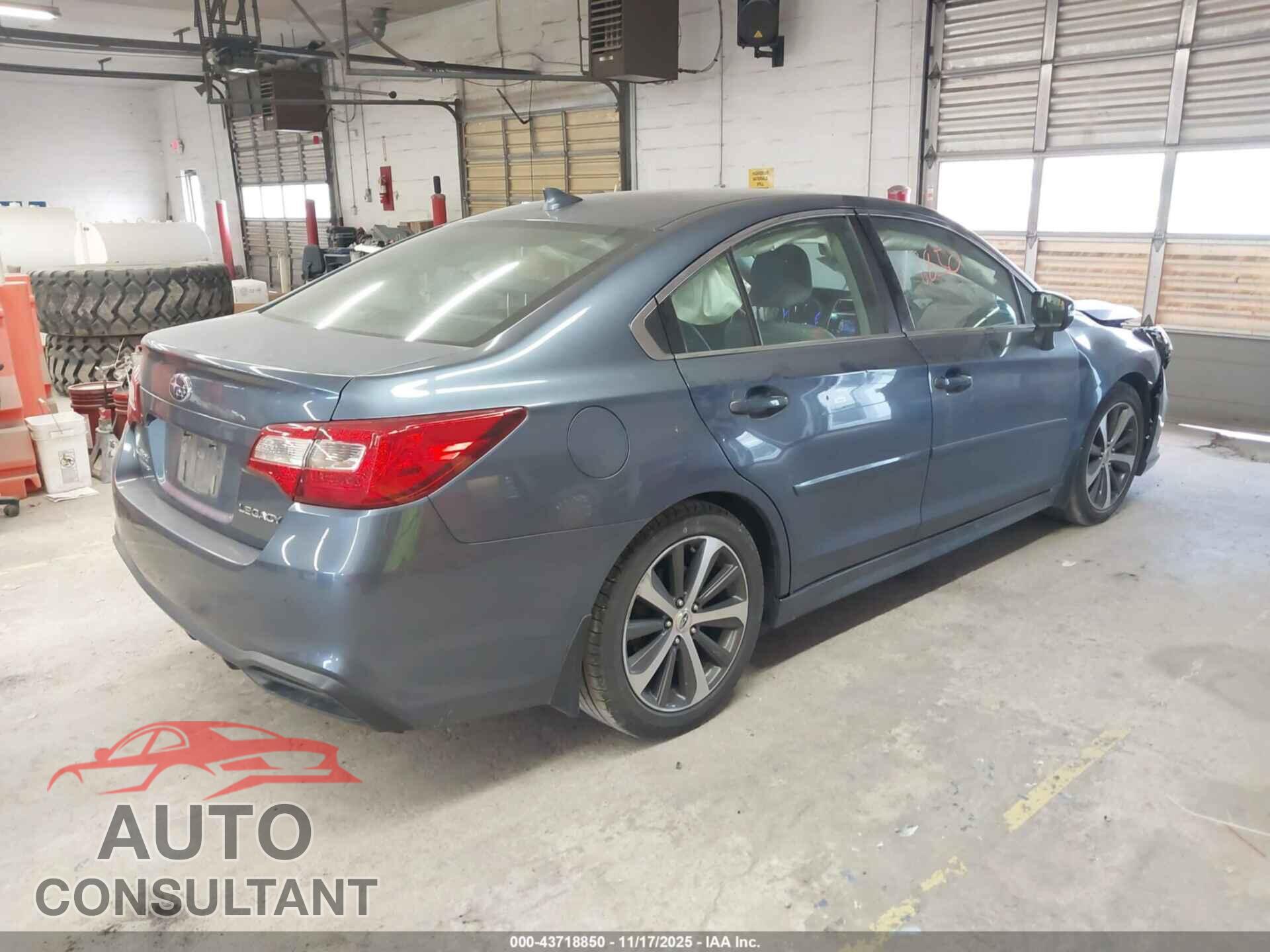 SUBARU LEGACY 2018 - 4S3BNAN6XJ3022584