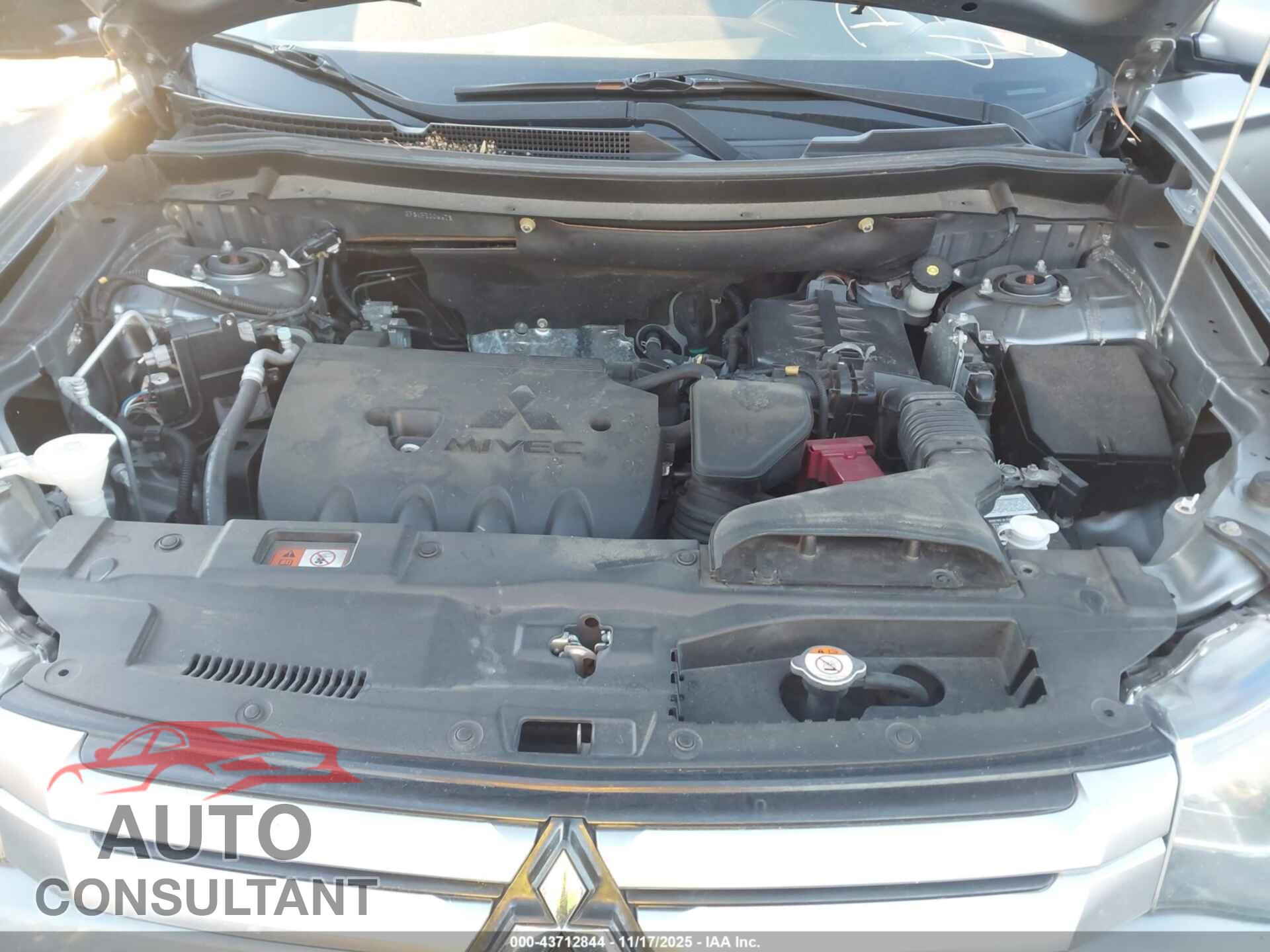 MITSUBISHI OUTLANDER 2015 - JA4AD3A3XFZ006678