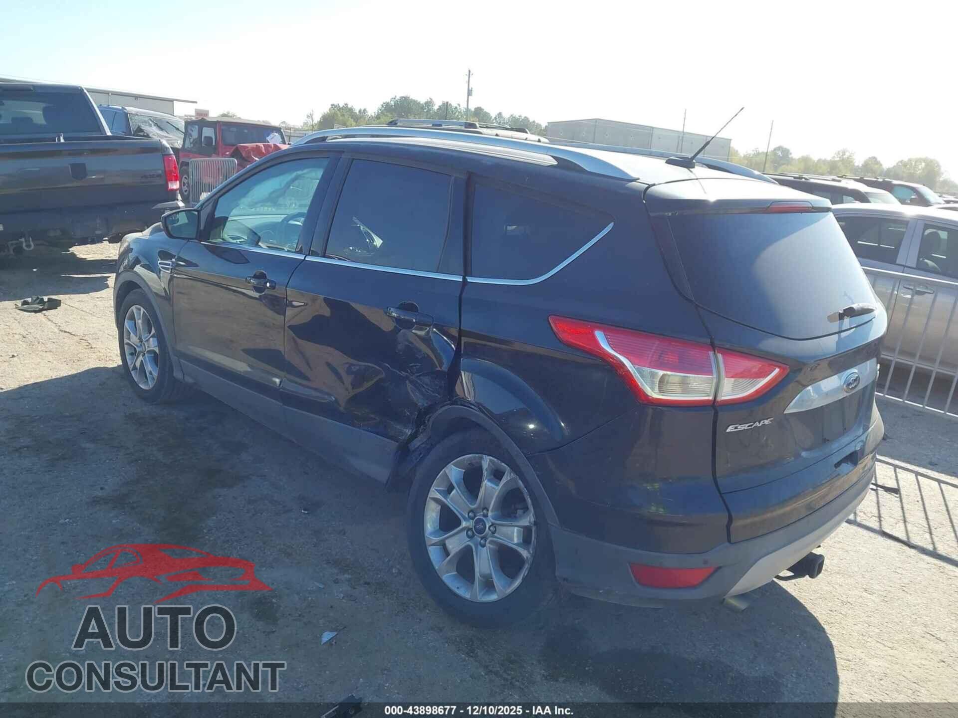 FORD ESCAPE 2015 - 1FMCU0JX9FUC66062