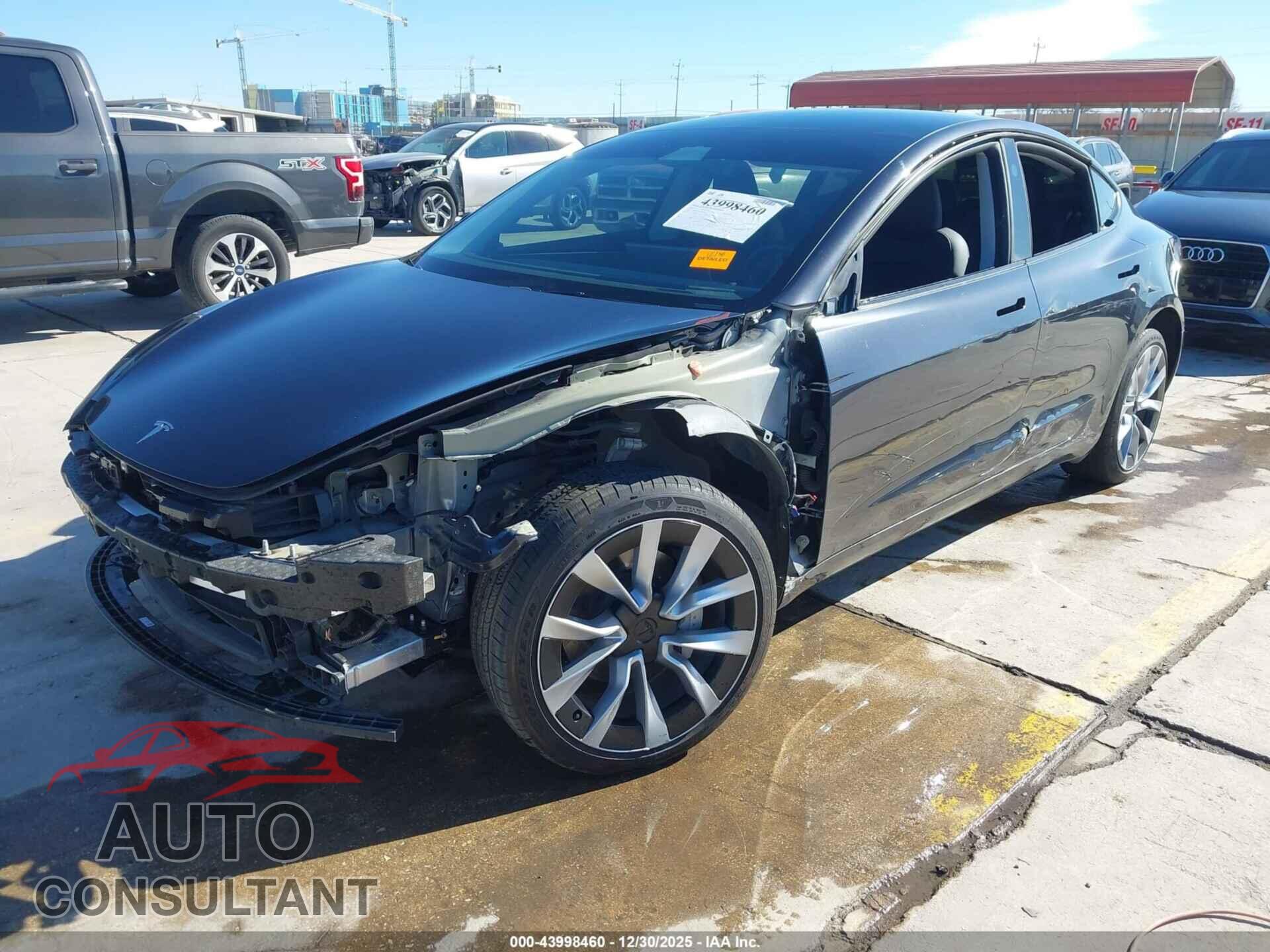 TESLA MODEL 3 2024 - 5YJ3E1EA4RF855644