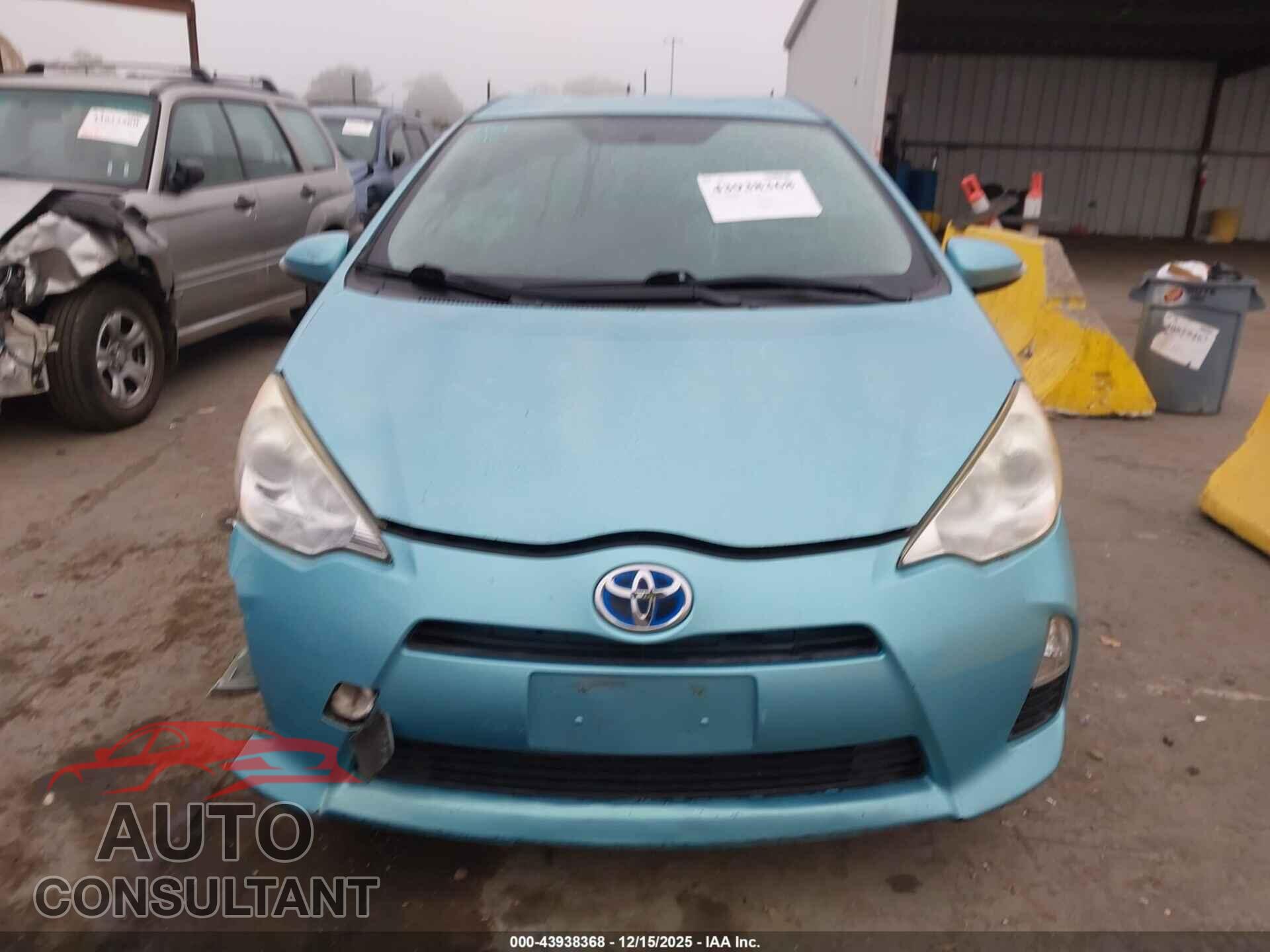 TOYOTA PRIUS C 2013 - JTDKDTB39D1047565