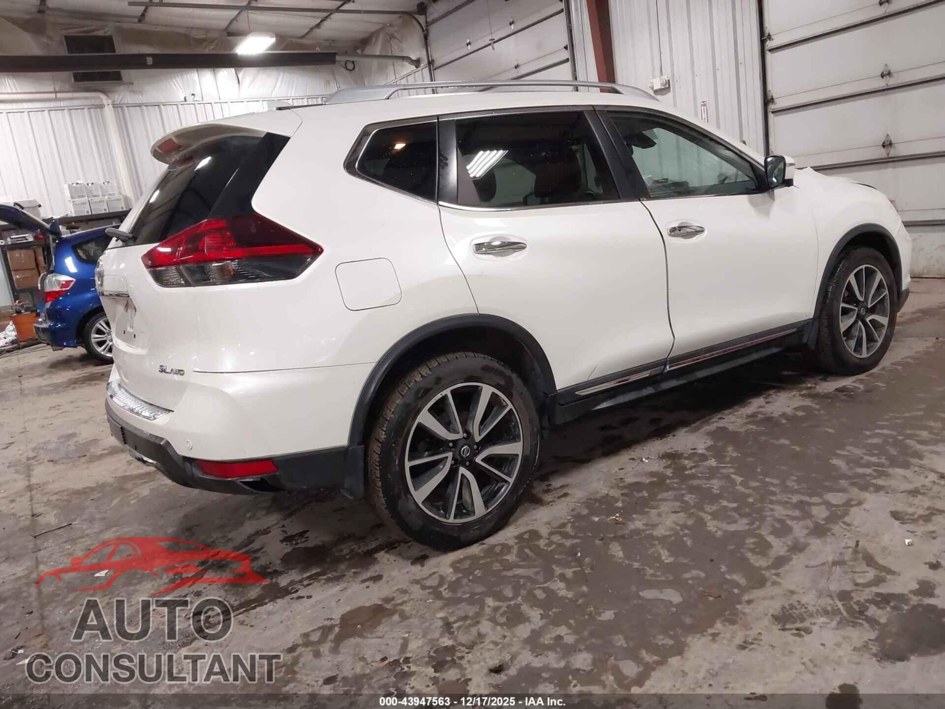 NISSAN ROGUE 2019 - 5N1AT2MV4KC755596