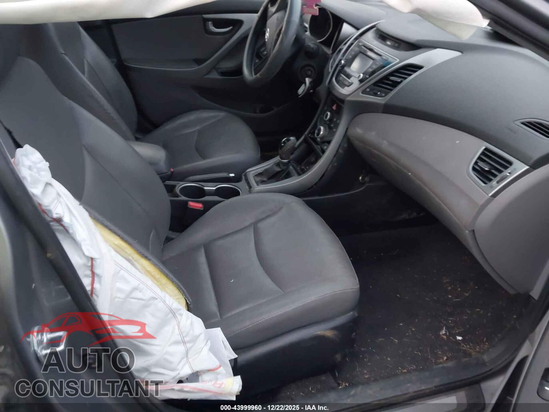 HYUNDAI ELANTRA 2014 - KMHDH4AE5EU103549