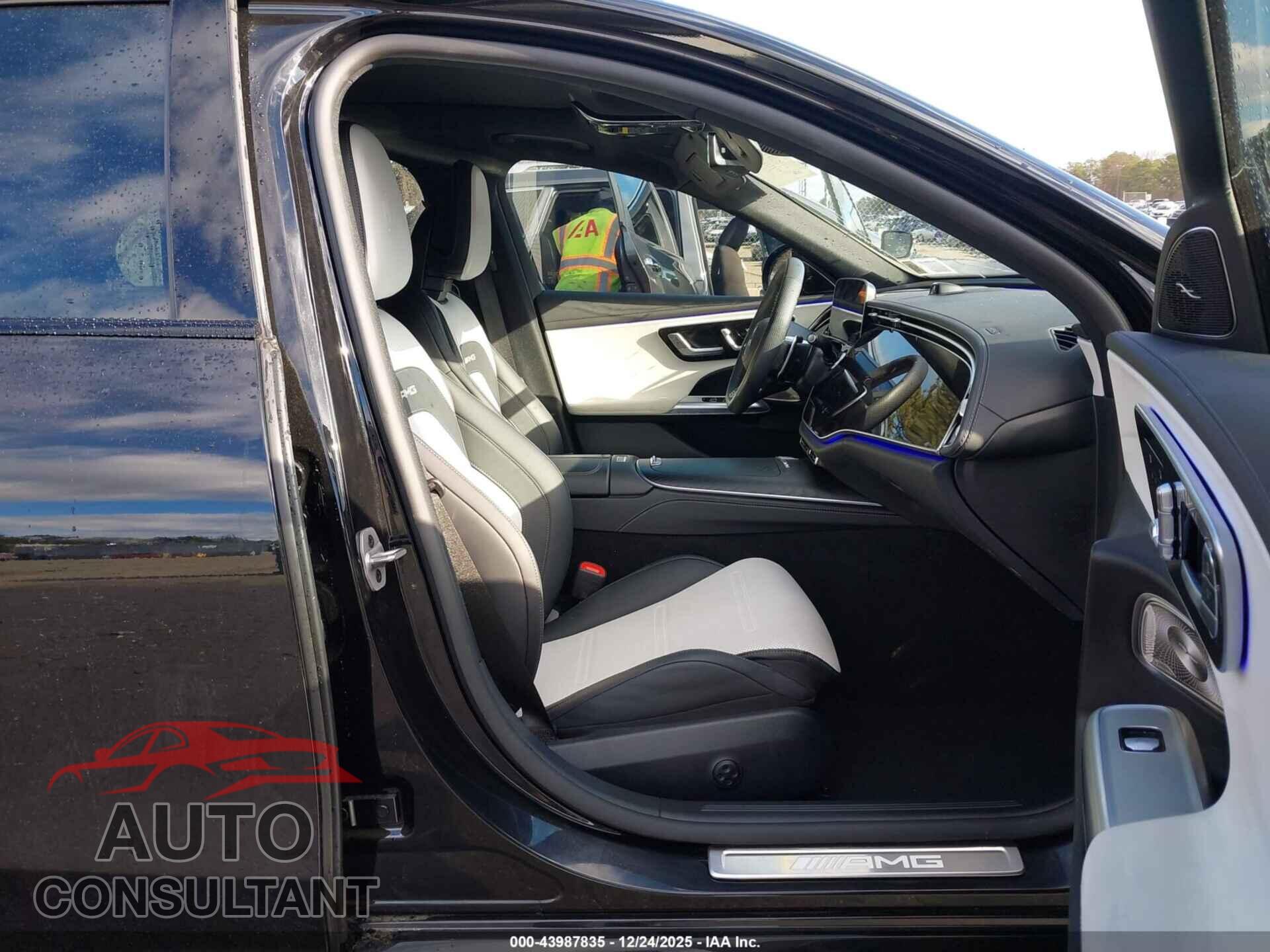MERCEDES-BENZ AMG E 53 E 2025 - W1KLF6DB4SA147970