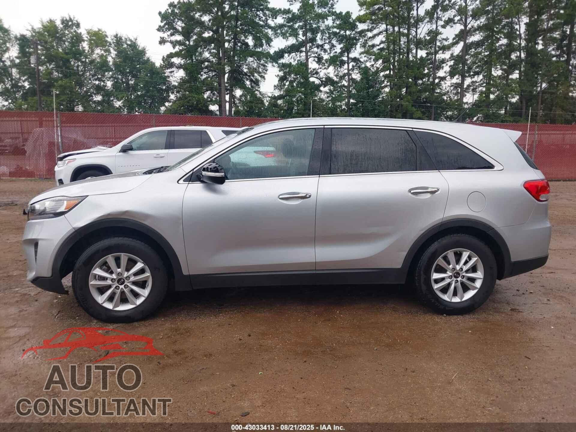 KIA SORENTO 2019 - 5XYPG4A36KG509369