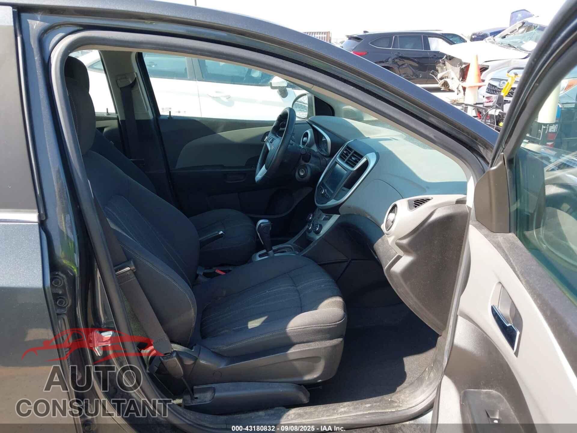 CHEVROLET SONIC 2017 - 1G1JD5SG4H4114001