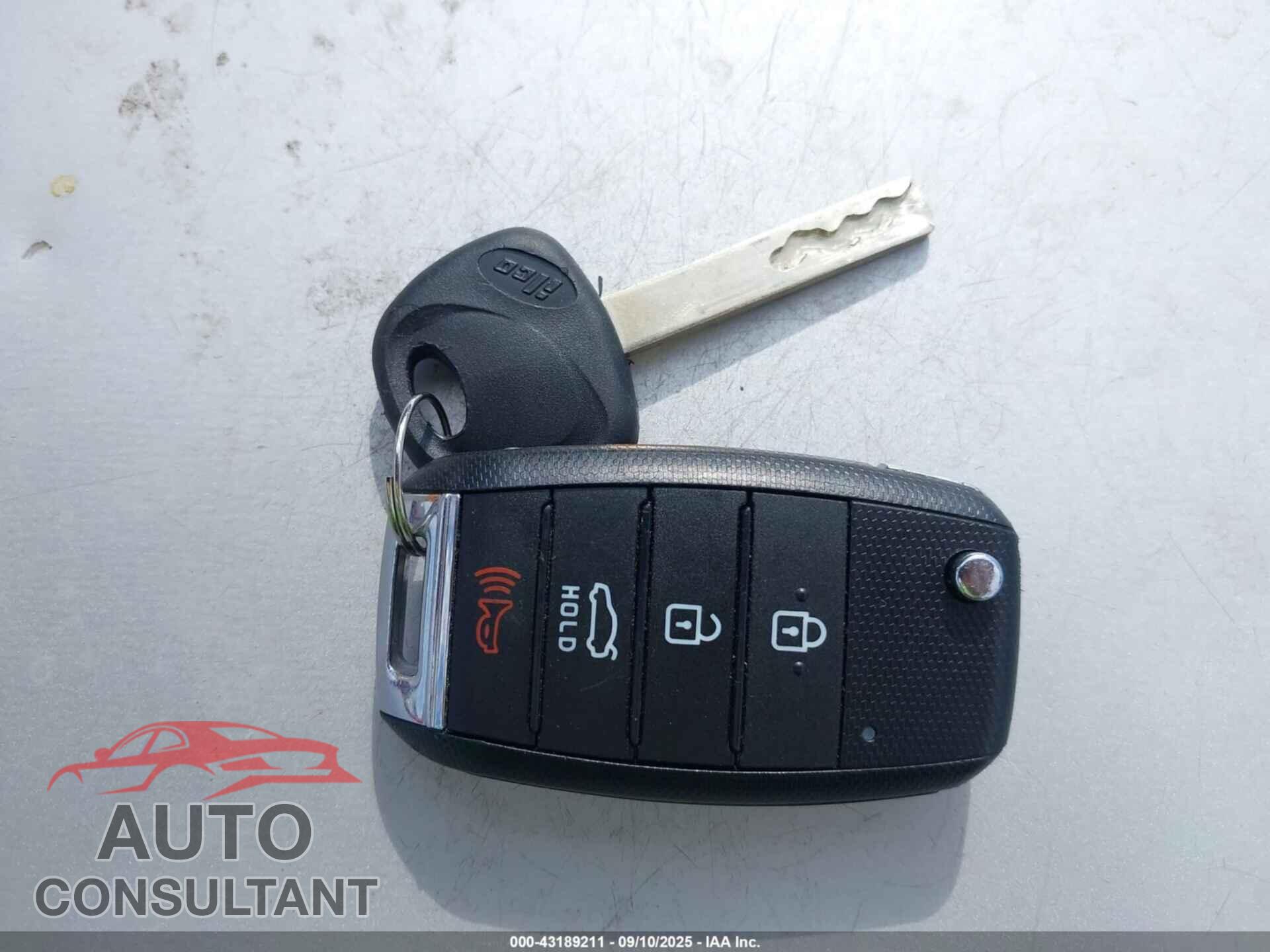 KIA OPTIMA 2017 - 5XXGT4L37HG140947
