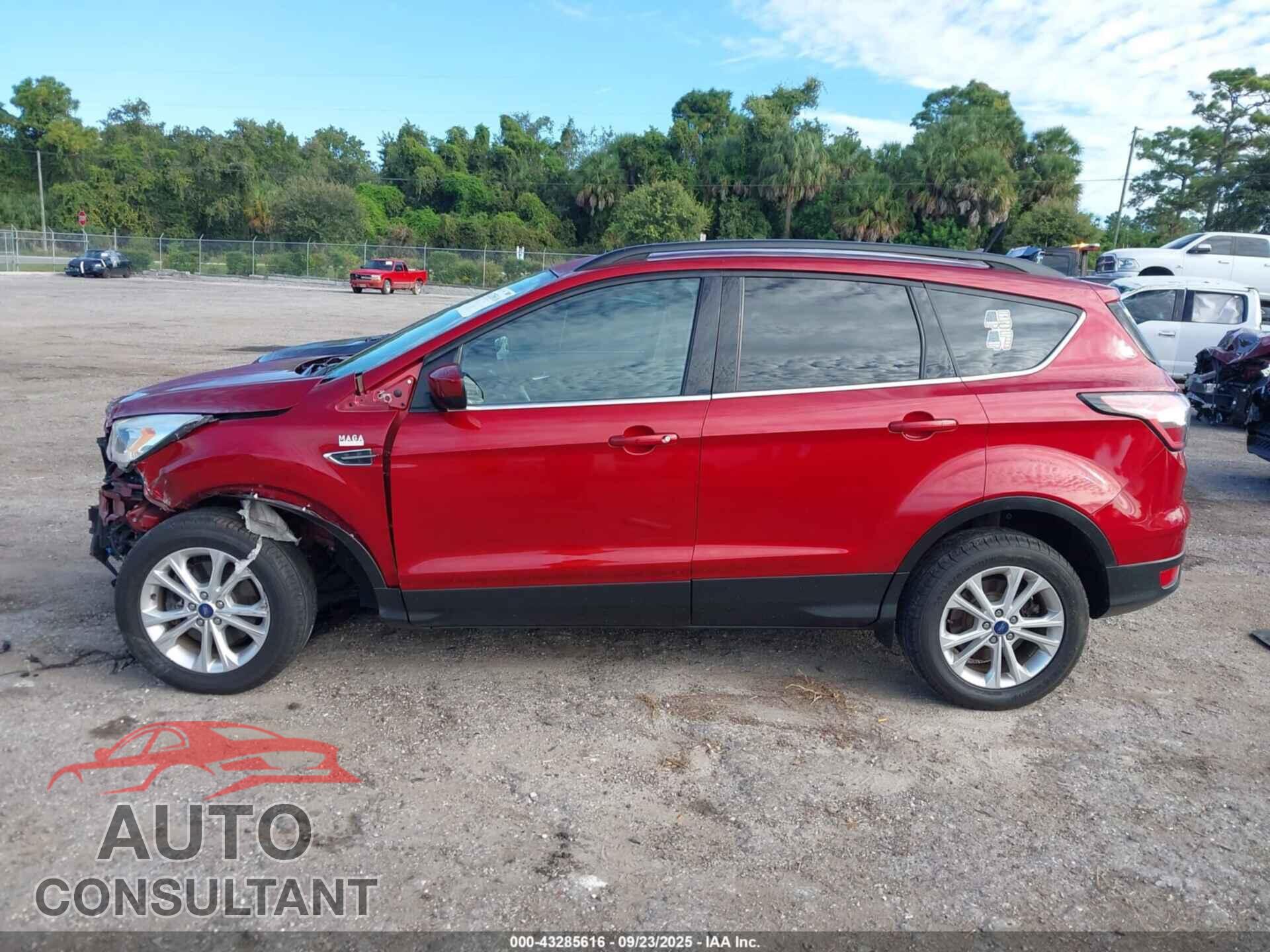 FORD ESCAPE 2018 - 1FMCU9HD9JUA53203