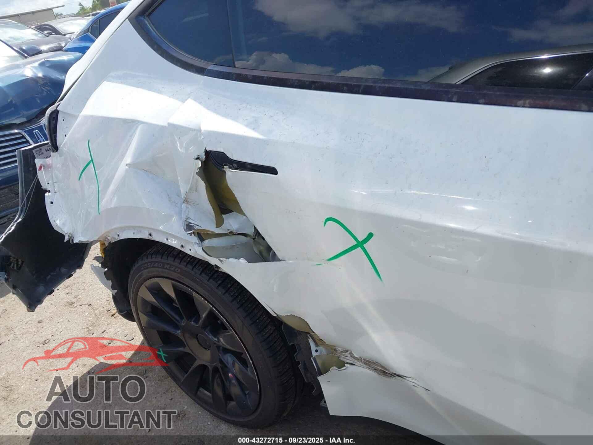 TESLA MODEL Y 2023 - 7SAYGDEE9PA103505