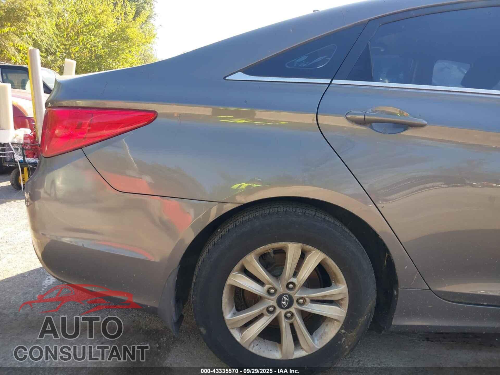HYUNDAI SONATA 2011 - 5NPEB4AC1BH125689