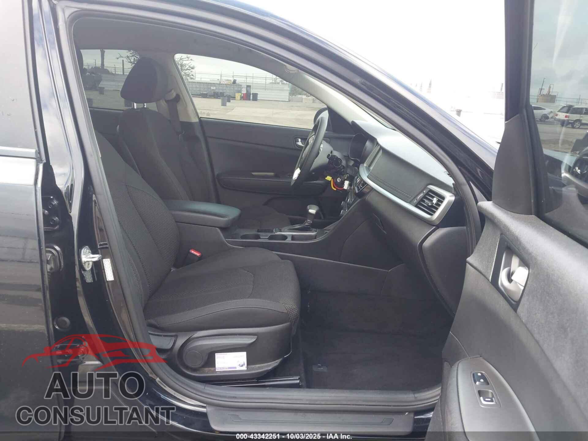 KIA OPTIMA 2020 - 5XXGT4L35LG420908