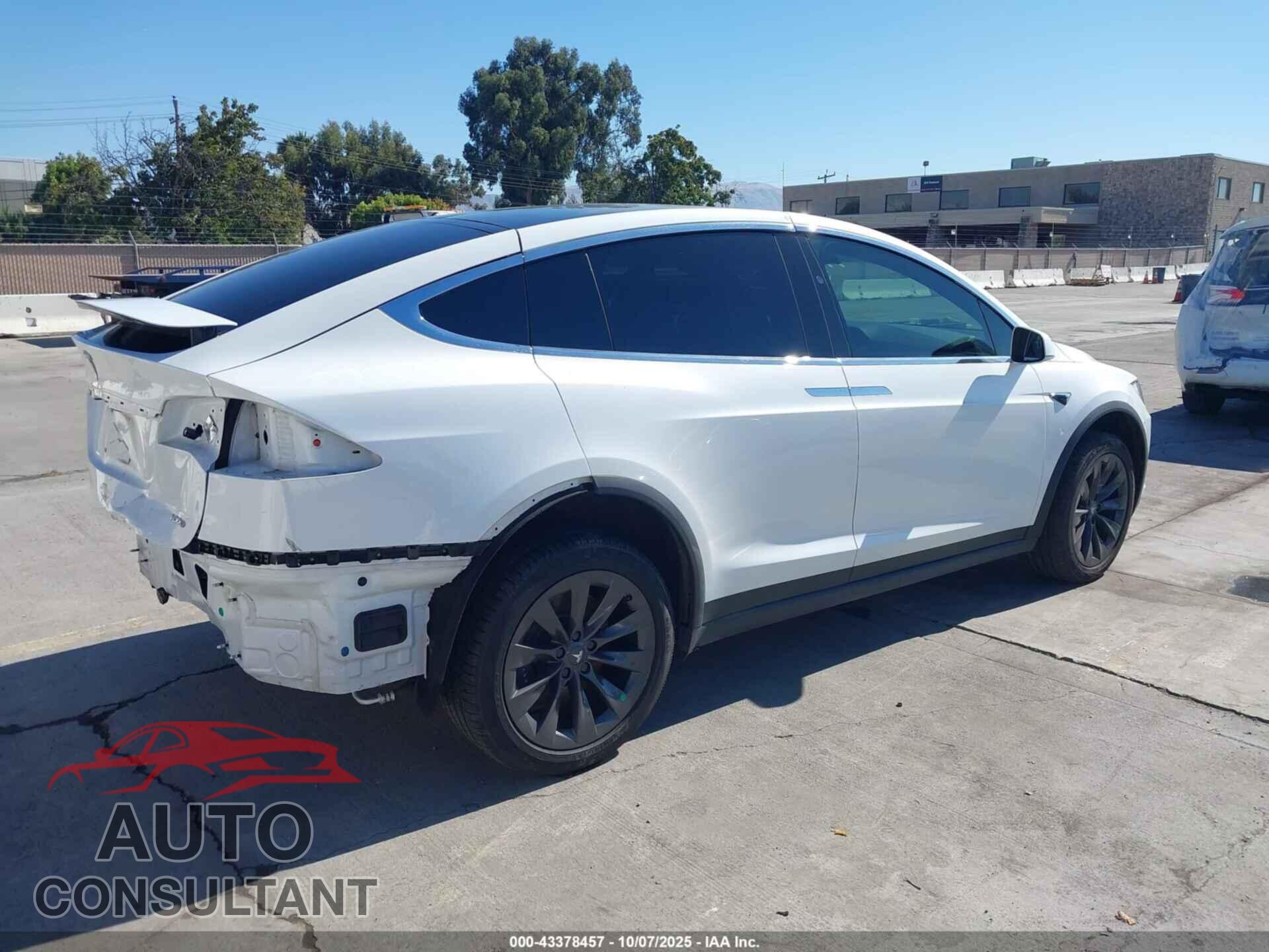 TESLA MODEL X 2018 - 5YJXCAE20JF127078