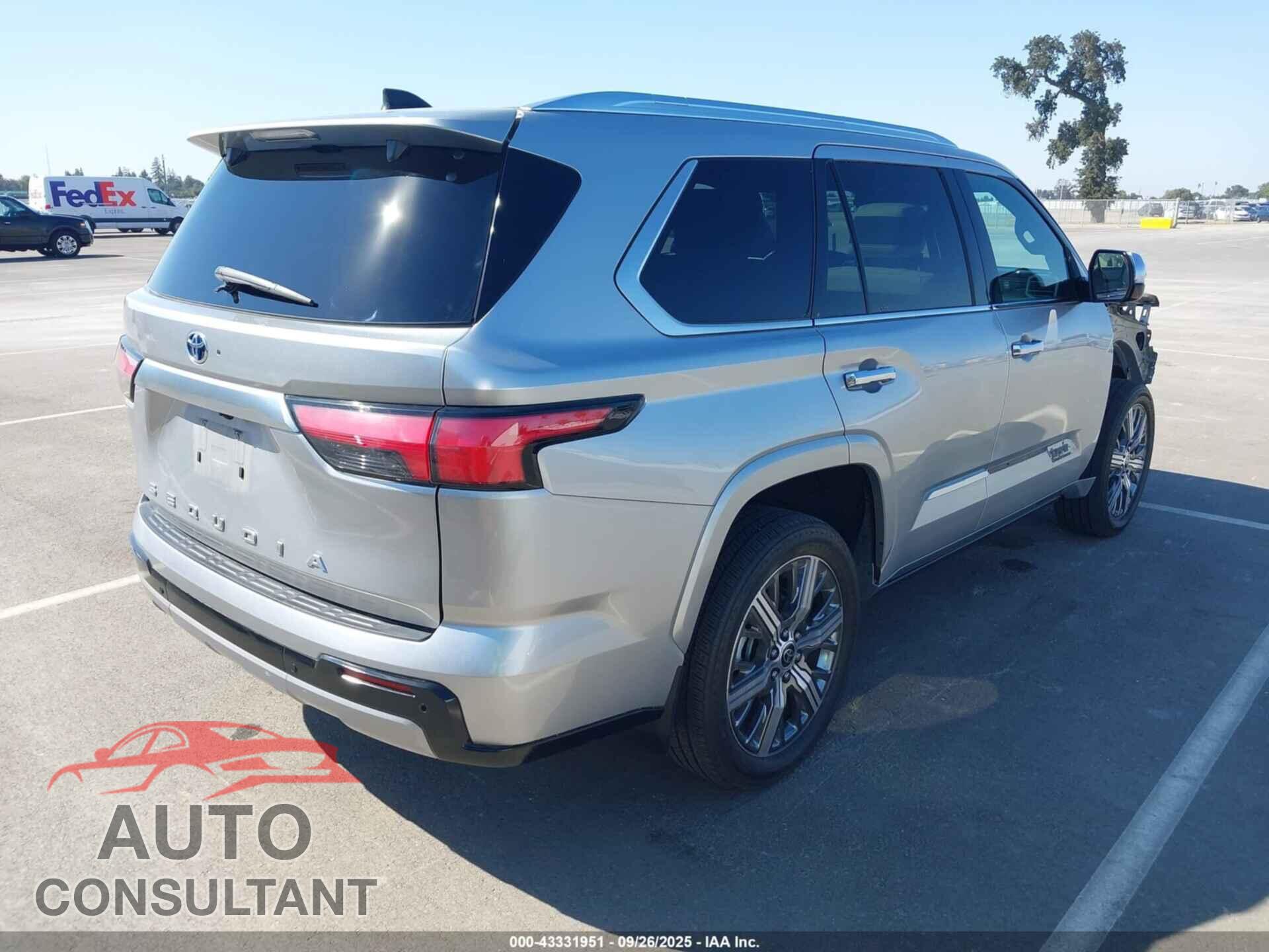 TOYOTA SEQUOIA 2023 - 7SVAAABA1PX013117