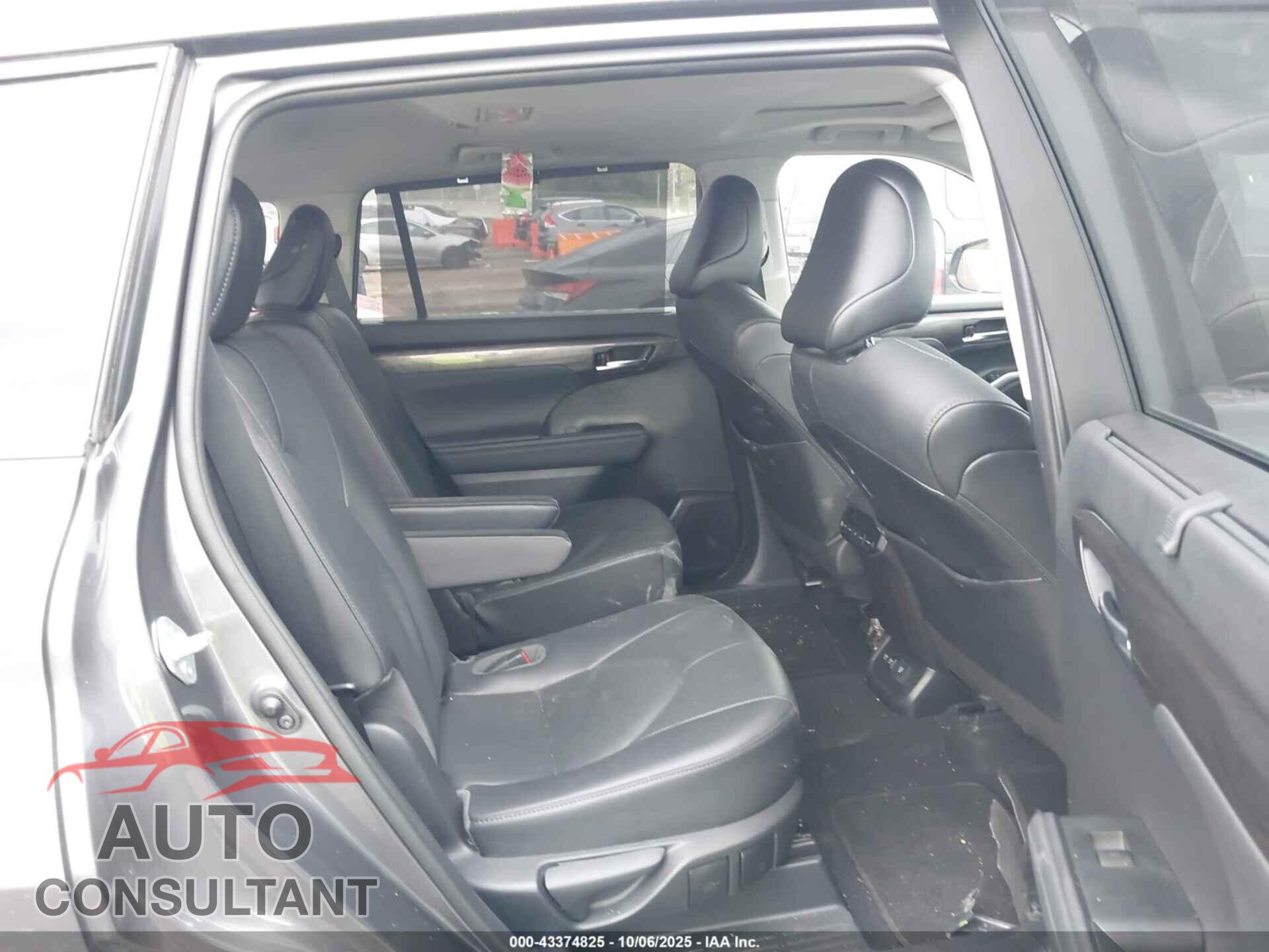 TOYOTA HIGHLANDER 2021 - 5TDDZRBH5MS104646