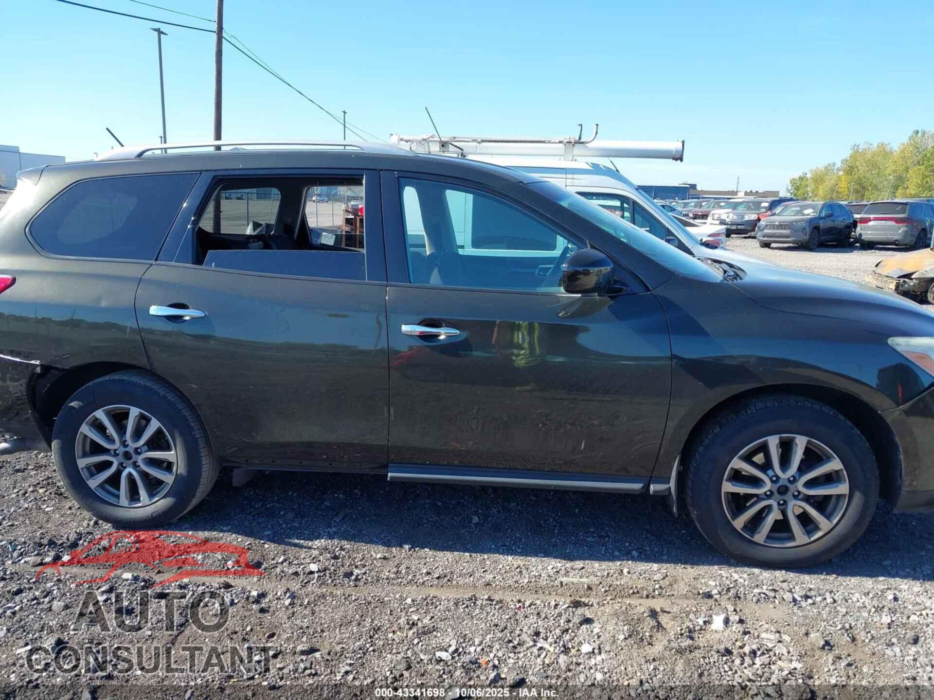 NISSAN PATHFINDER 2015 - 5N1AR2MM1FC700373