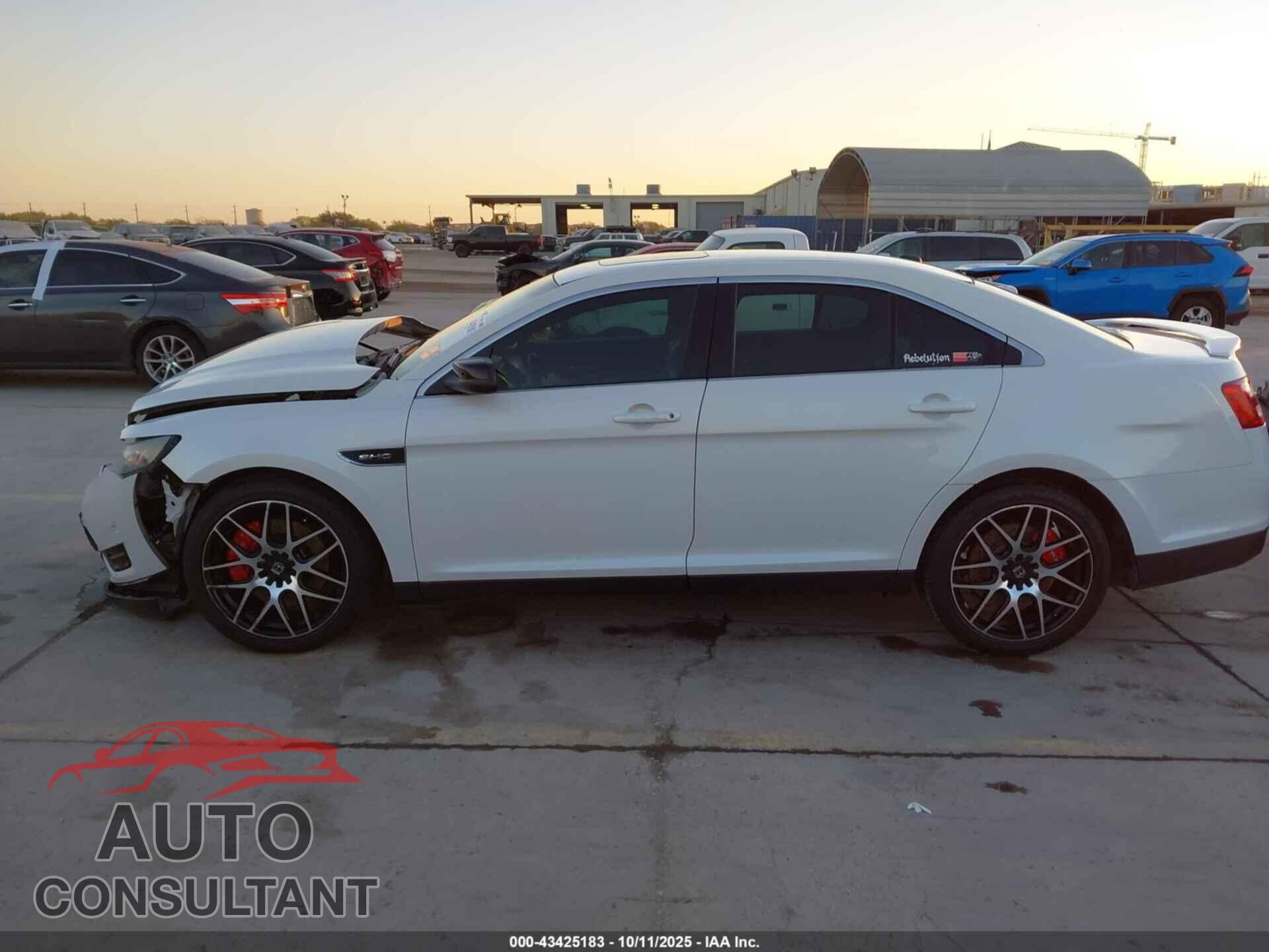 FORD TAURUS 2016 - 1FAHP2KT3GG100456