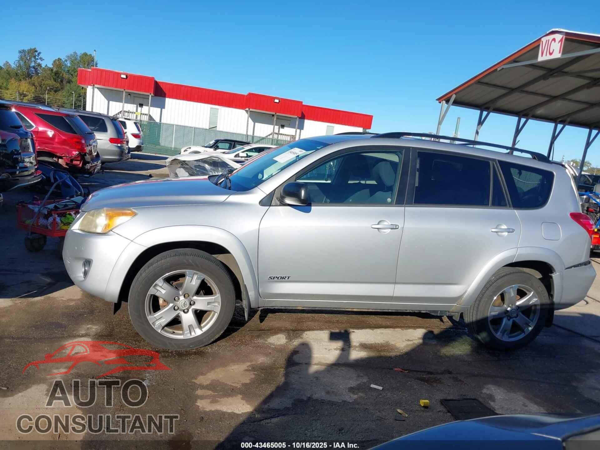 TOYOTA RAV4 2009 - JTMBF32V69D008515