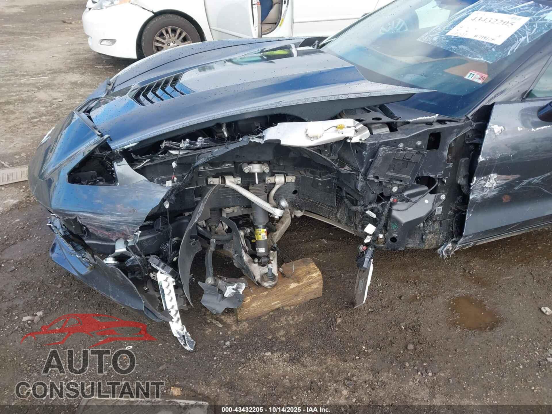 CHEVROLET CORVETTE STINGRAY 2014 - 1G1YL2D70E5105363
