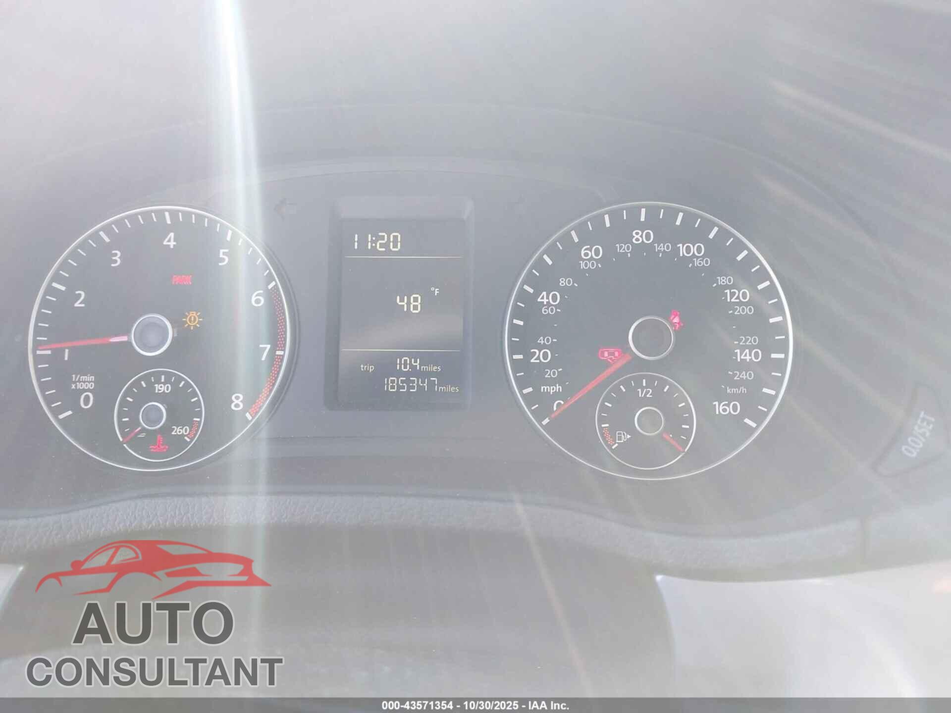 VOLKSWAGEN PASSAT 2015 - 1VWAS7A36FC008561