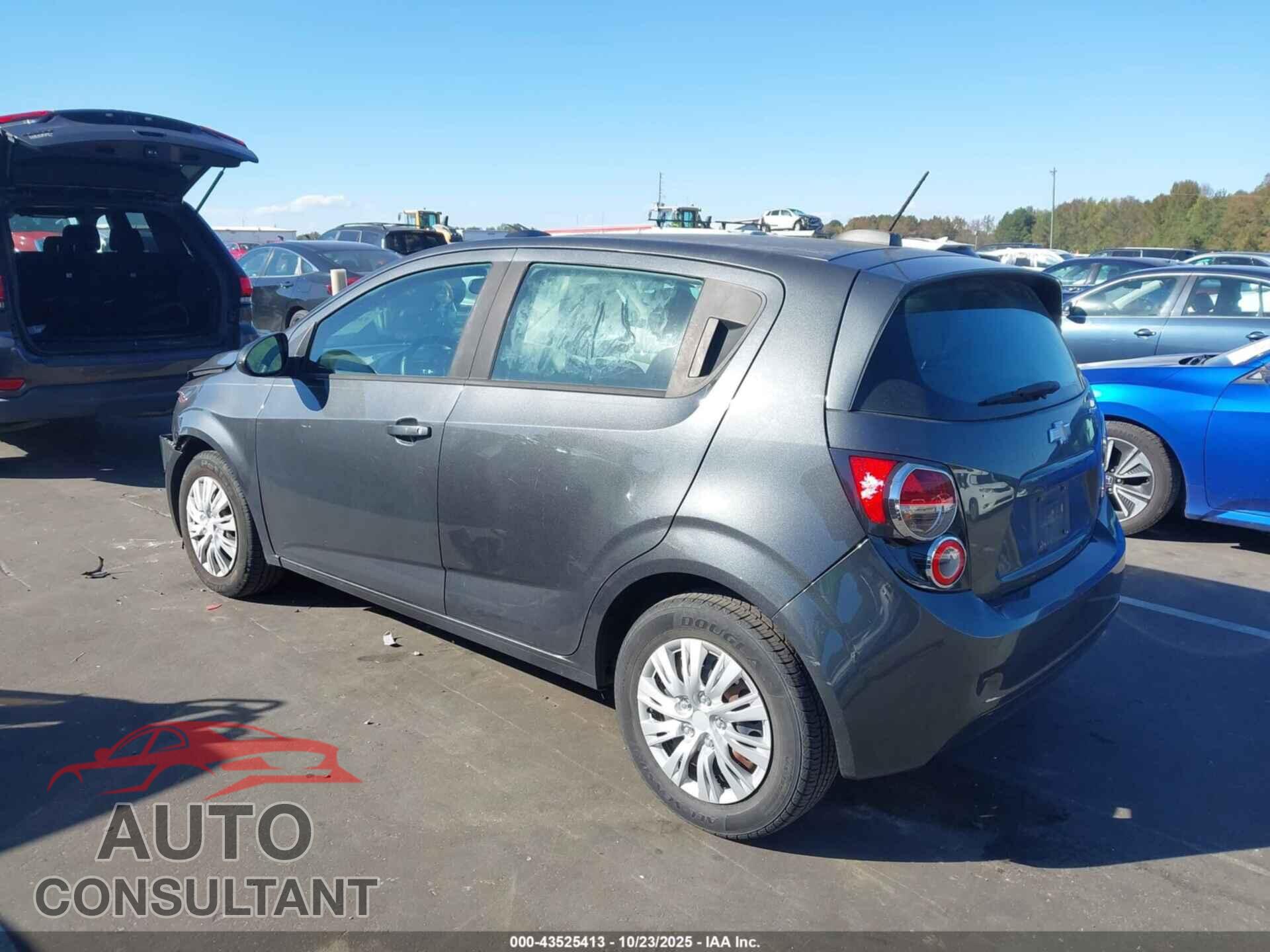 CHEVROLET SONIC 2016 - 1G1JA6SH4G4123951