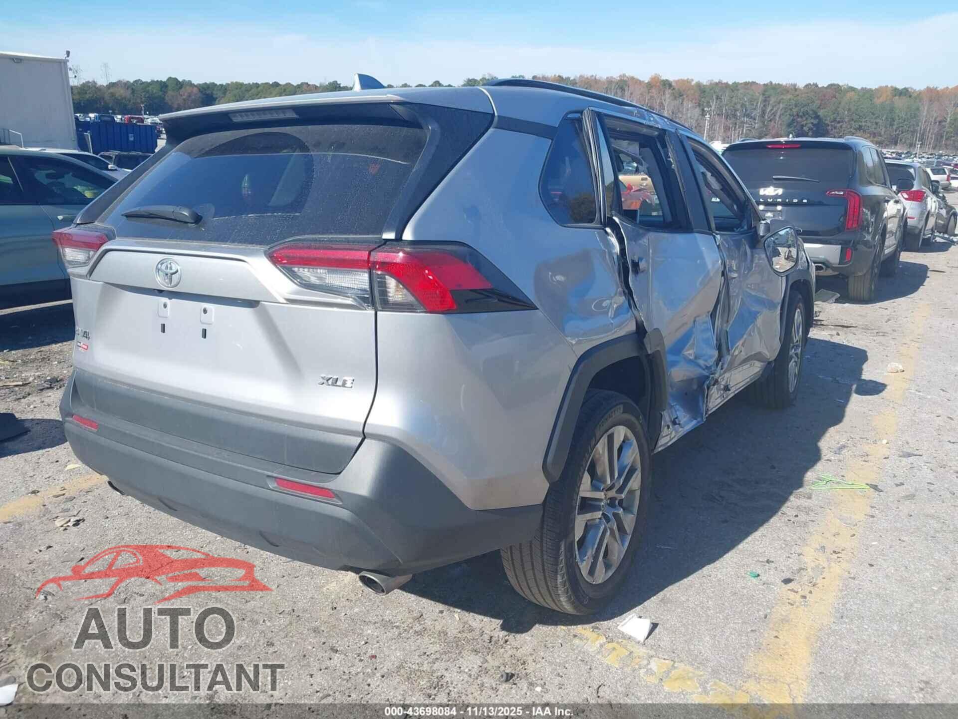 TOYOTA RAV4 2023 - 2T3C1RFV0PC247916