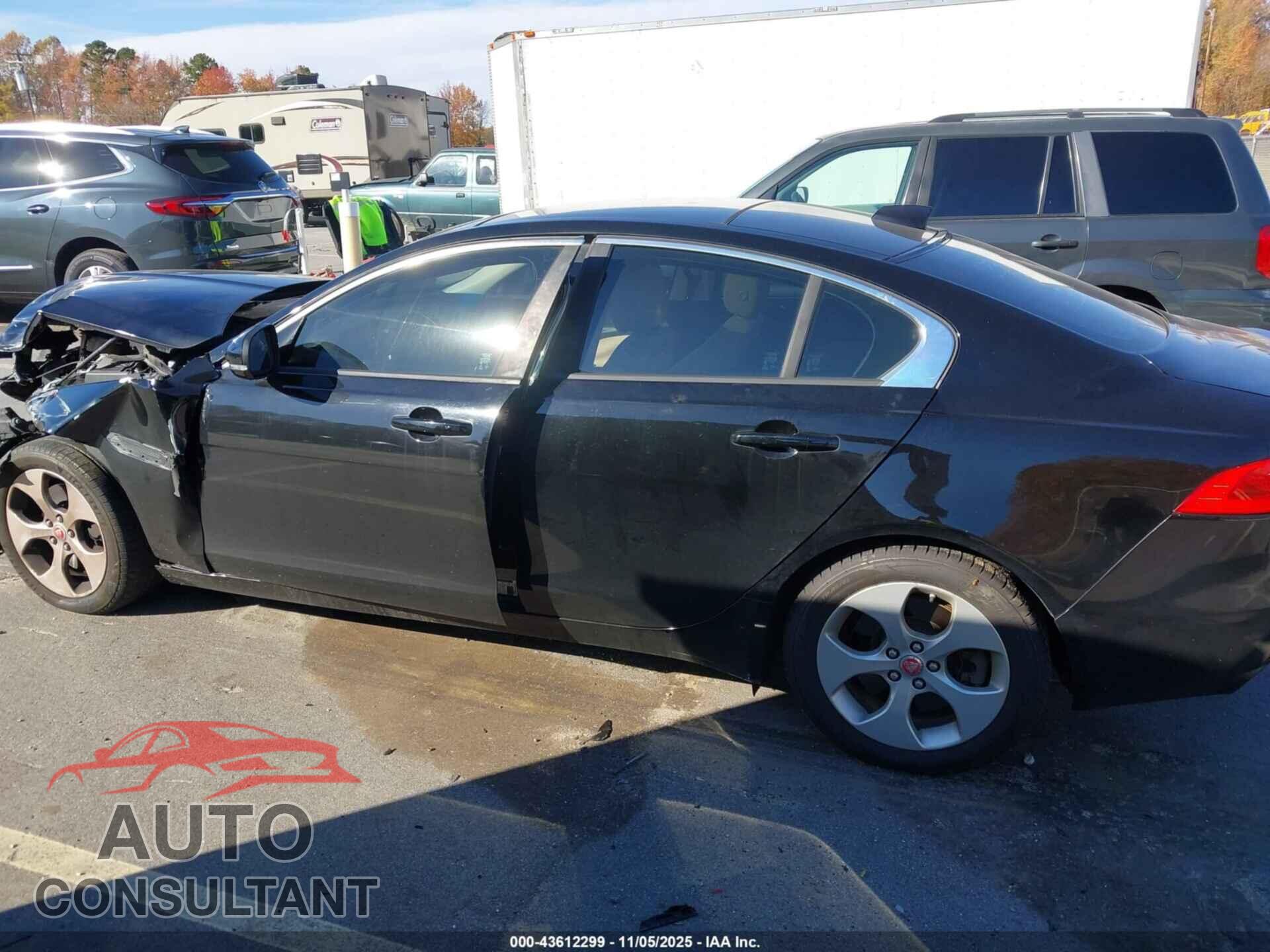 JAGUAR XE 2017 - SAJAR4BG2HA967387