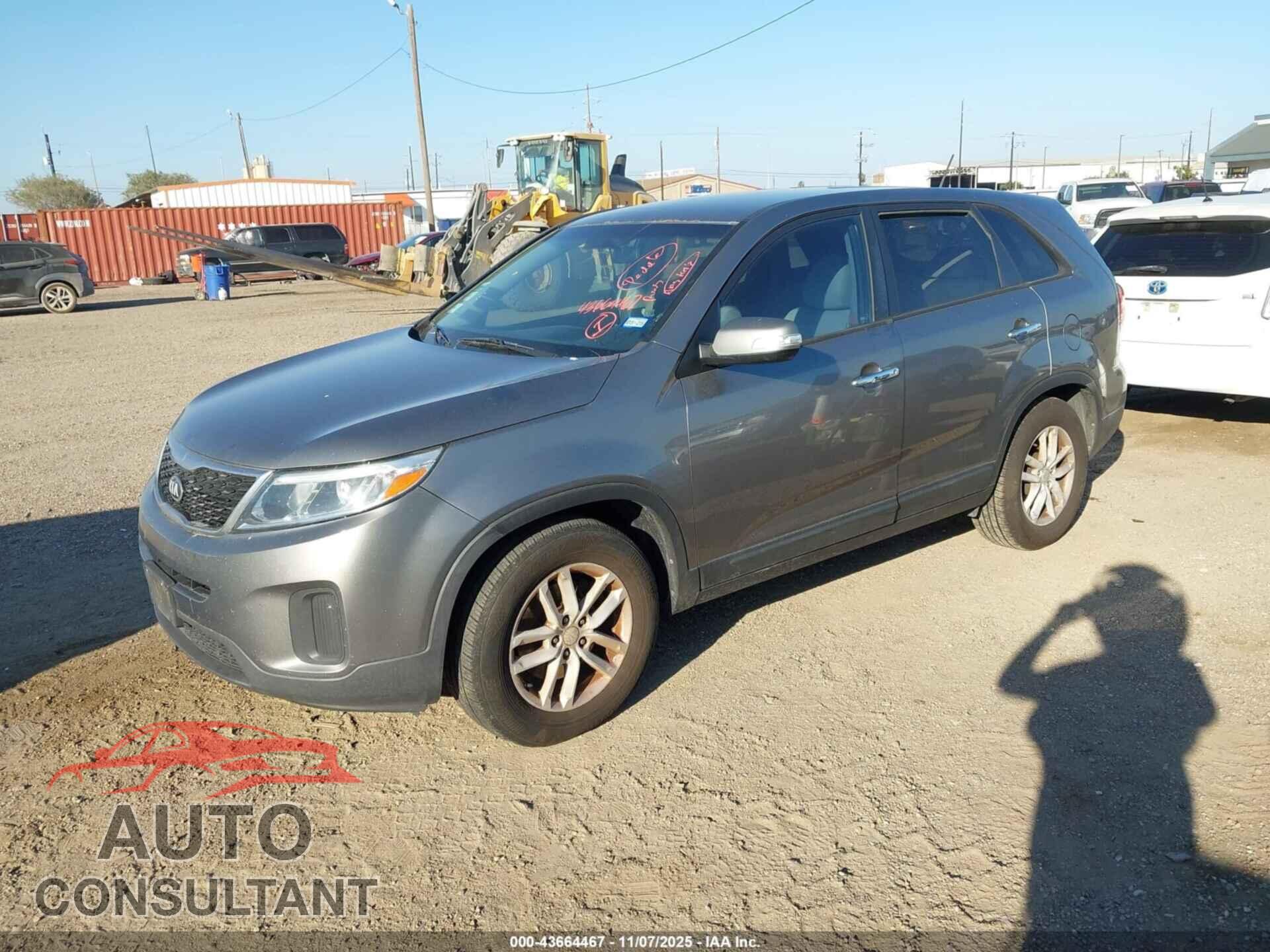 KIA SORENTO 2014 - 5XYKT3A67EG477398