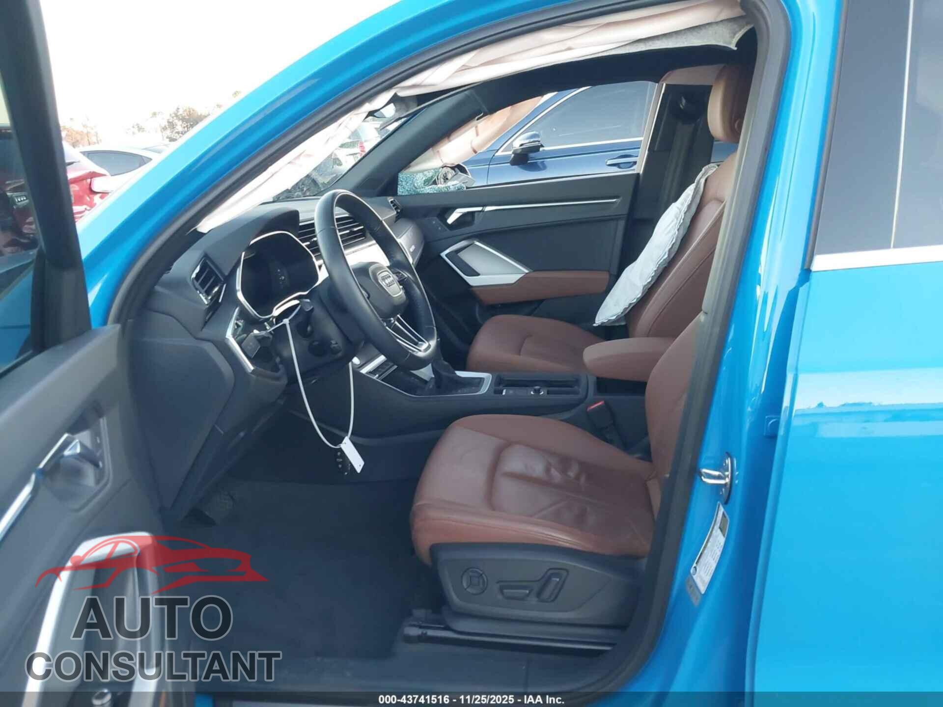AUDI Q3 2020 - WA1FECF35L1005475