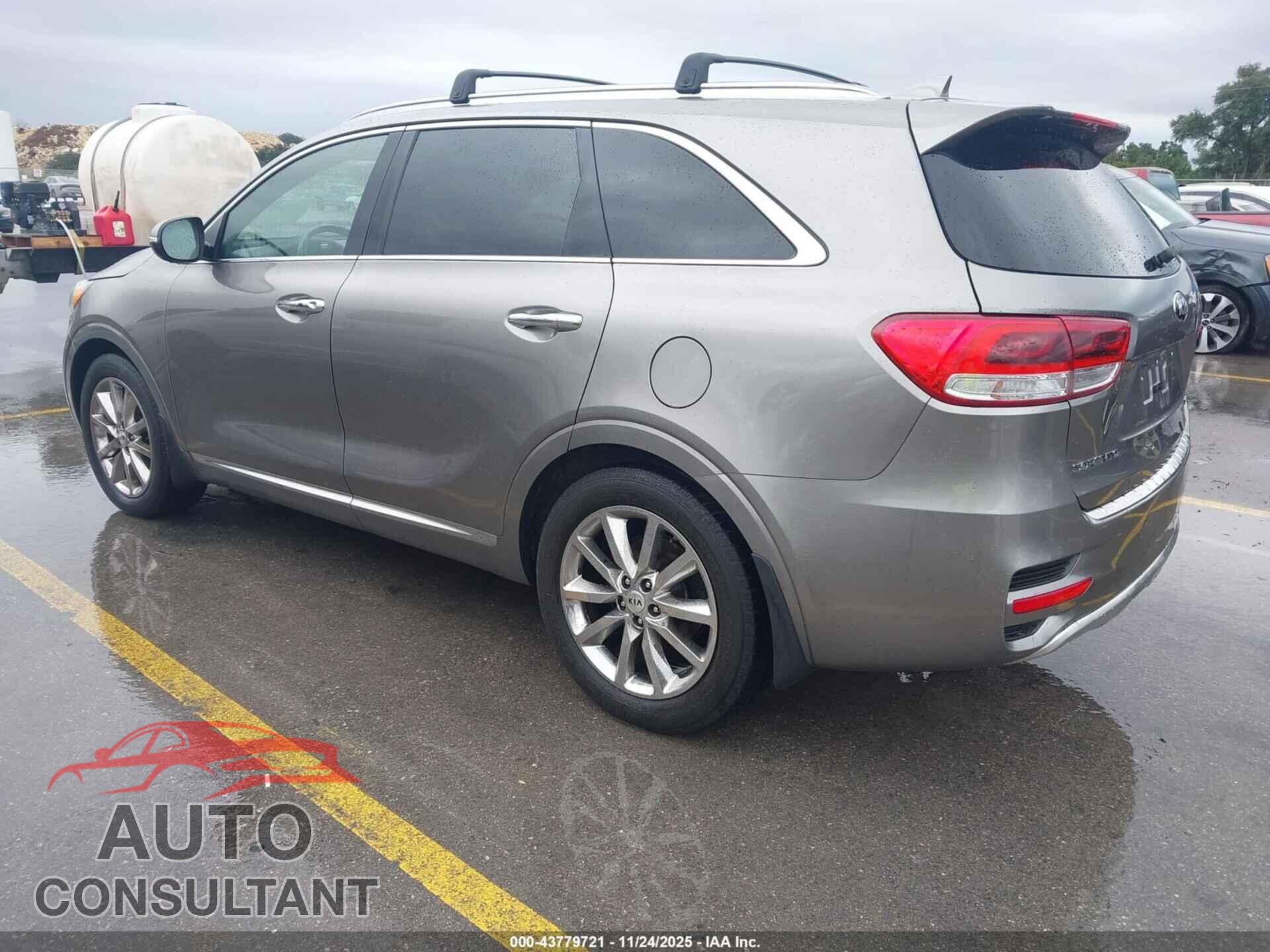 KIA SORENTO 2016 - 5XYPK4A56GG069029