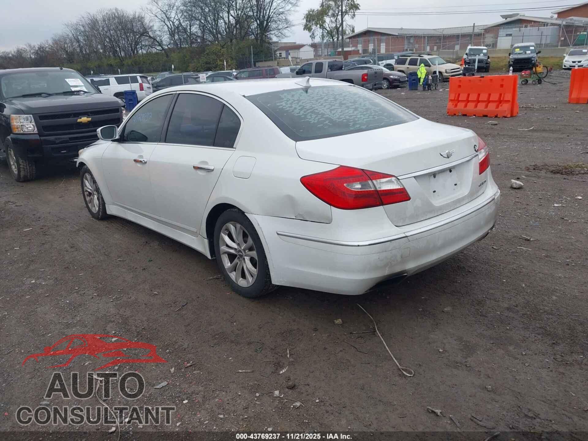 HYUNDAI GENESIS 2012 - KMHGC4DD6CU179020