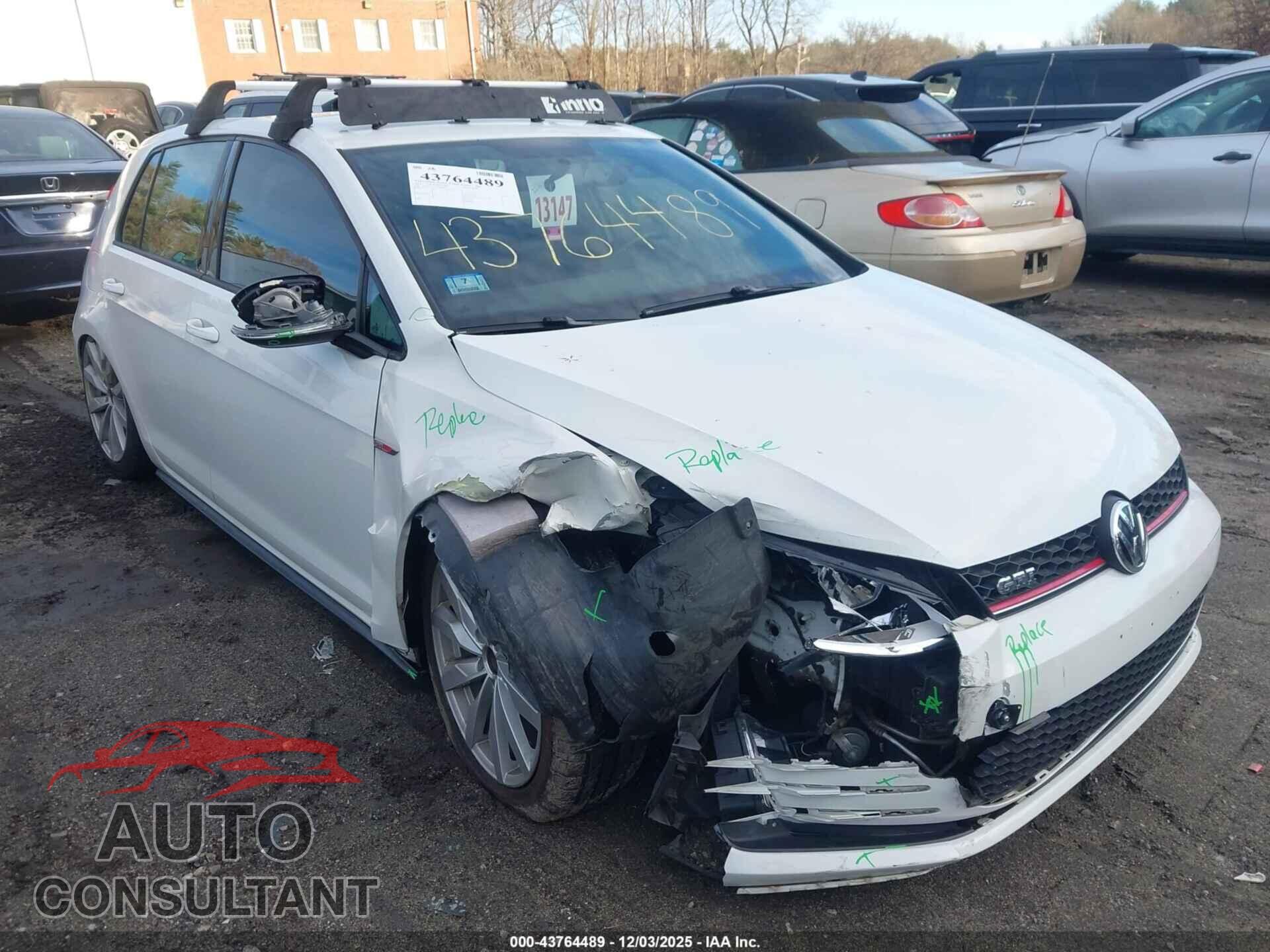 VOLKSWAGEN GOLF GTI 2015 - 3VW5T7AU1FM019215