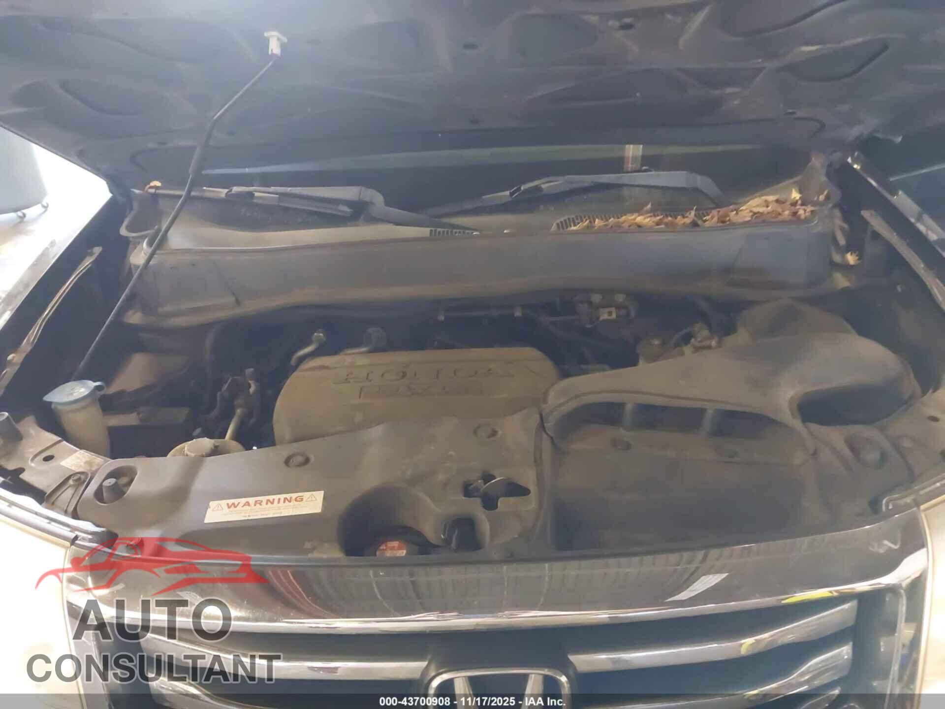 HONDA PILOT 2015 - 5FNYF4H32FB027542