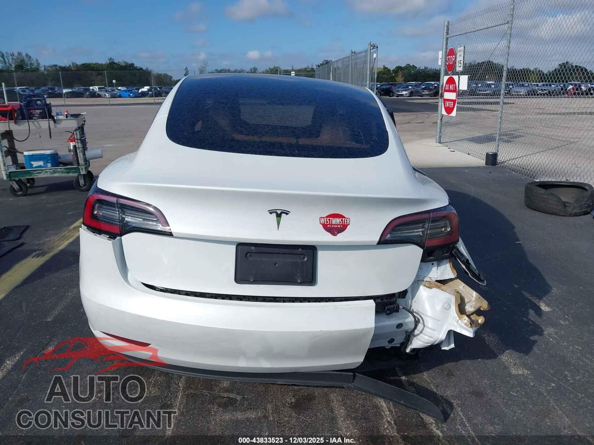 TESLA MODEL 3 2023 - 5YJ3E1EA6PF417267