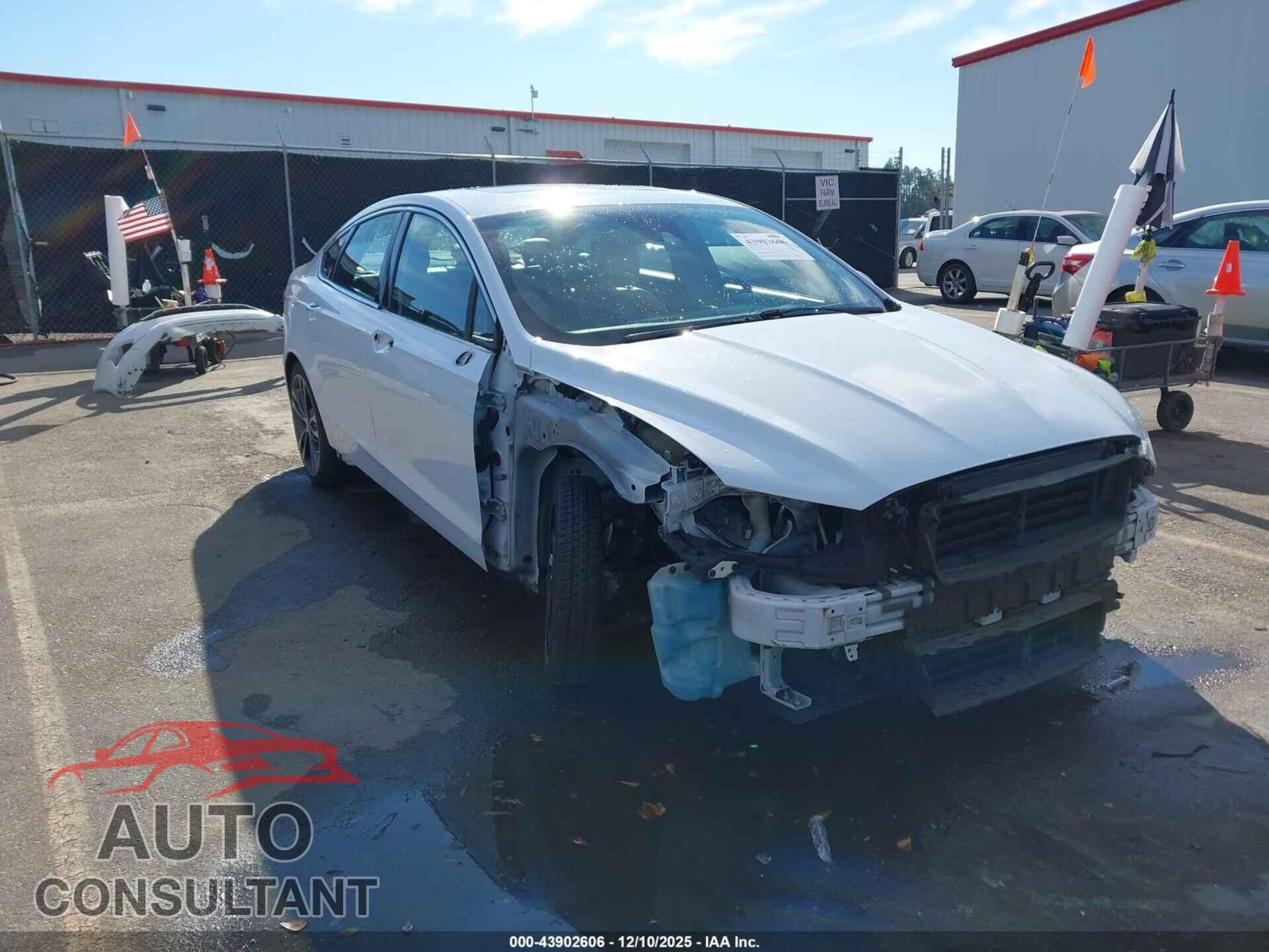 FORD FUSION 2020 - 3FA6P0D90LR137433